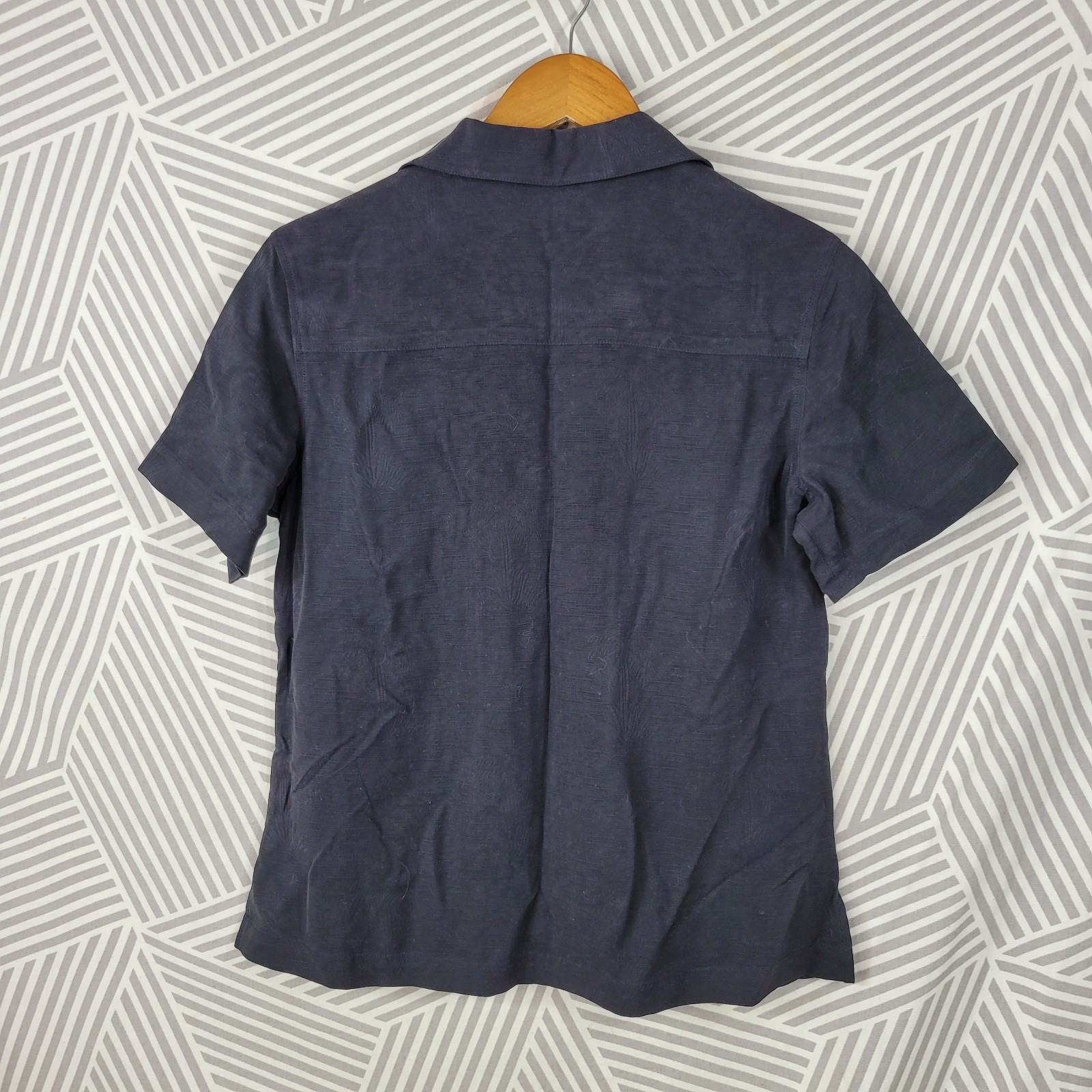 Tommy Bahama 100% Silk Button Up Top Small Camp Palm Tree Weave Pattern Black