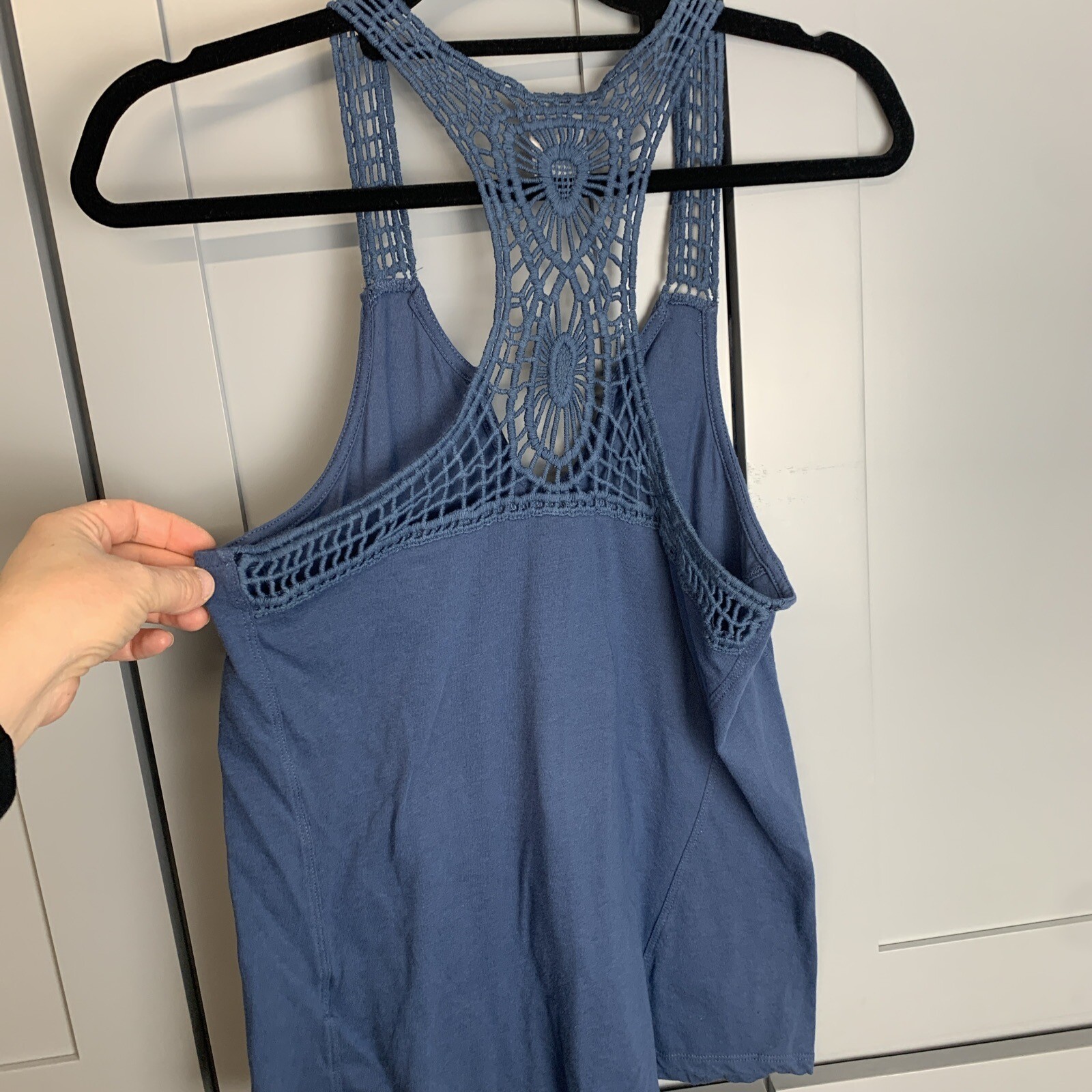 Disney Lilo & Stitch Ohana Blue Crochet Lace Racerback Tank Top Womens Medium