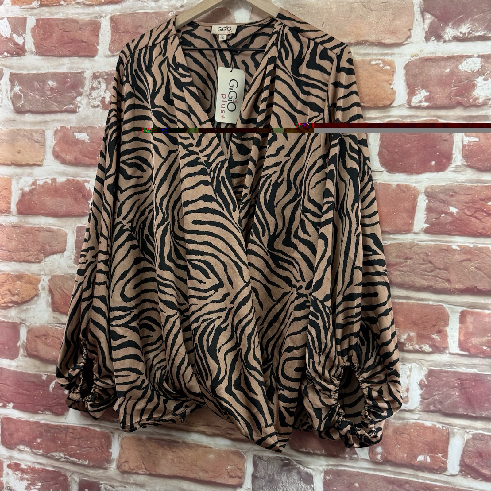 Gigio Plus Top Womens 1X Brown Zebra Abstract Animal Print Surplice Wrap Shirt