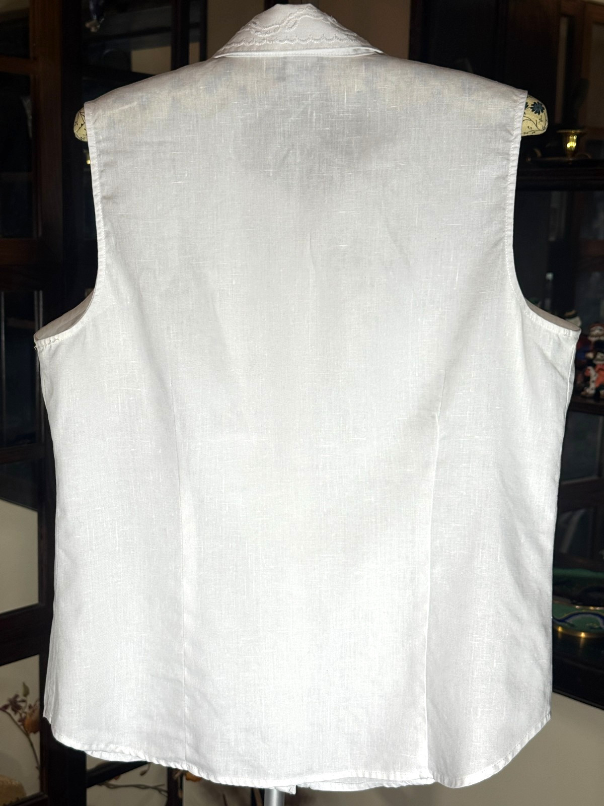 Carole Little VTG Women’s White Embroidery 100% Linen Sleeveless Blouse Size L