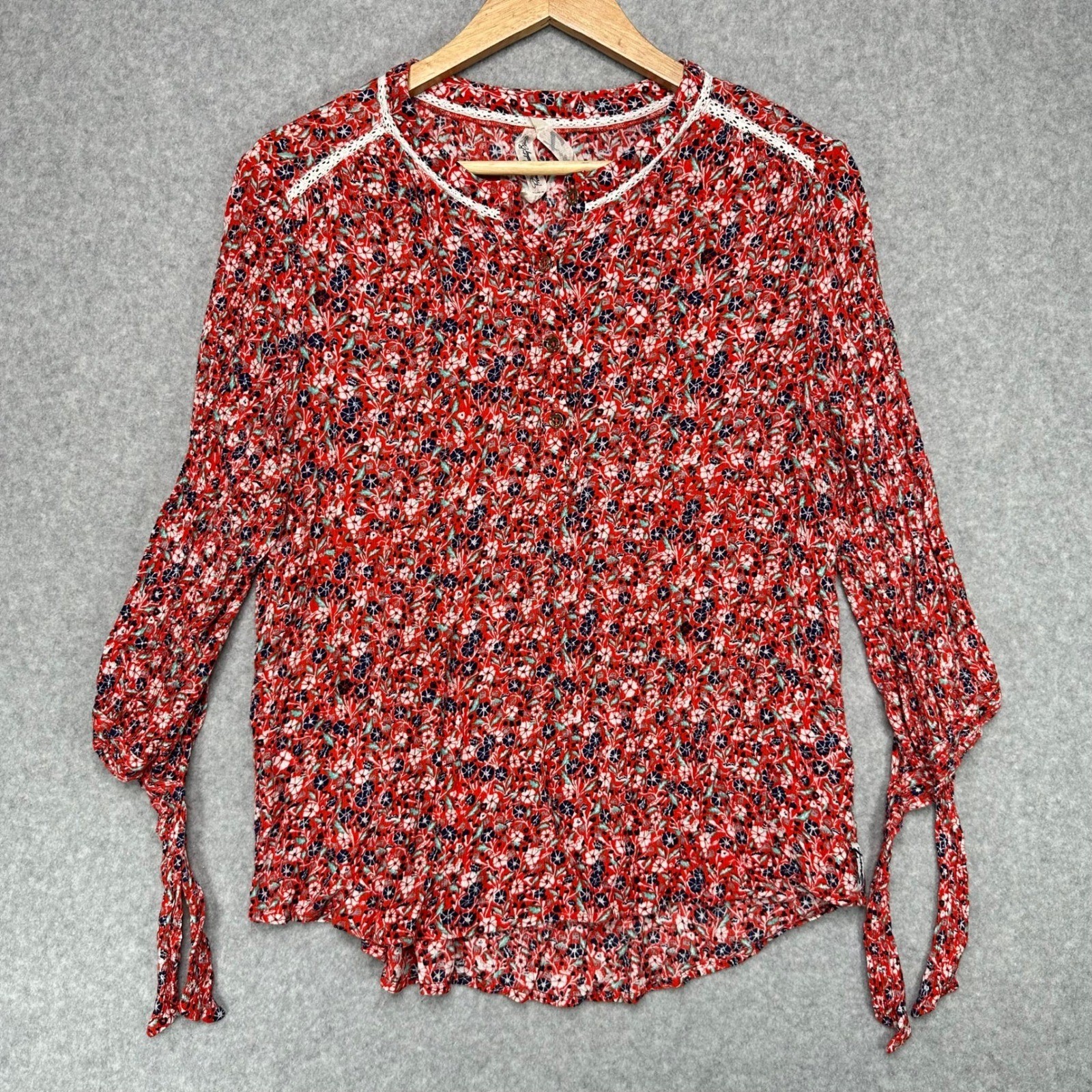 Seven7 Red Floral Print Lace Trim Long Sleeve Blouse Women’s Size L