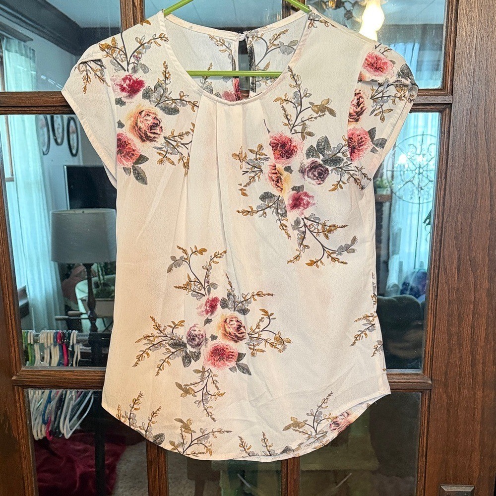 Floral Cap Sleeve Pleated Neckline Blouse Cream Pink Botanical Keyhole Back Top
