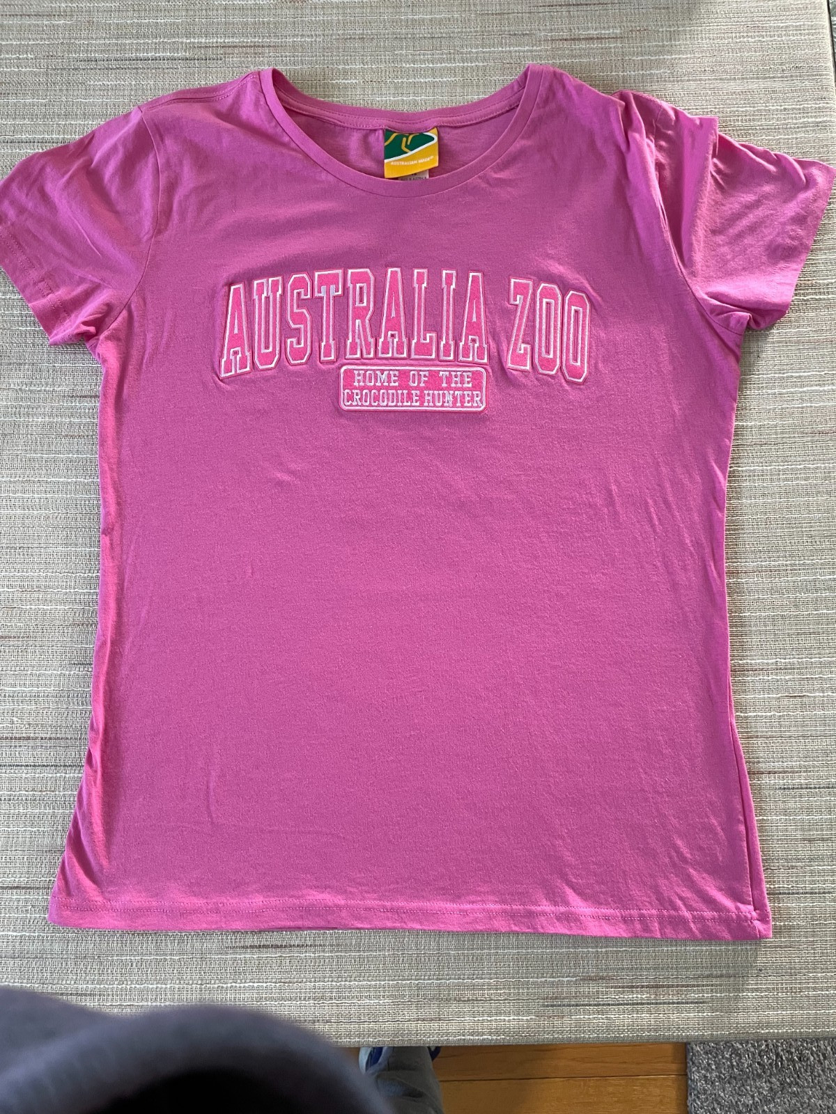 Australia Zoo Women’s Shirt, Pink, Authentic, Embossed Logo, Size 18 XL