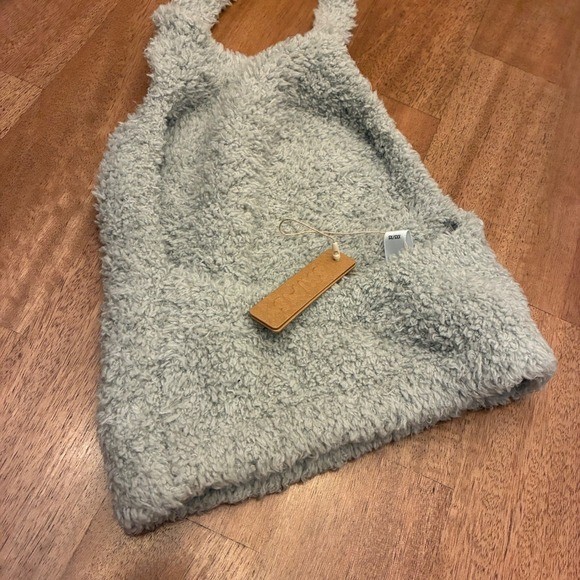 Skims Halter Top Cozy Knit Women’s Aqua XXS/XS NWT Soft Fuzzy BoucleGlam Kim K