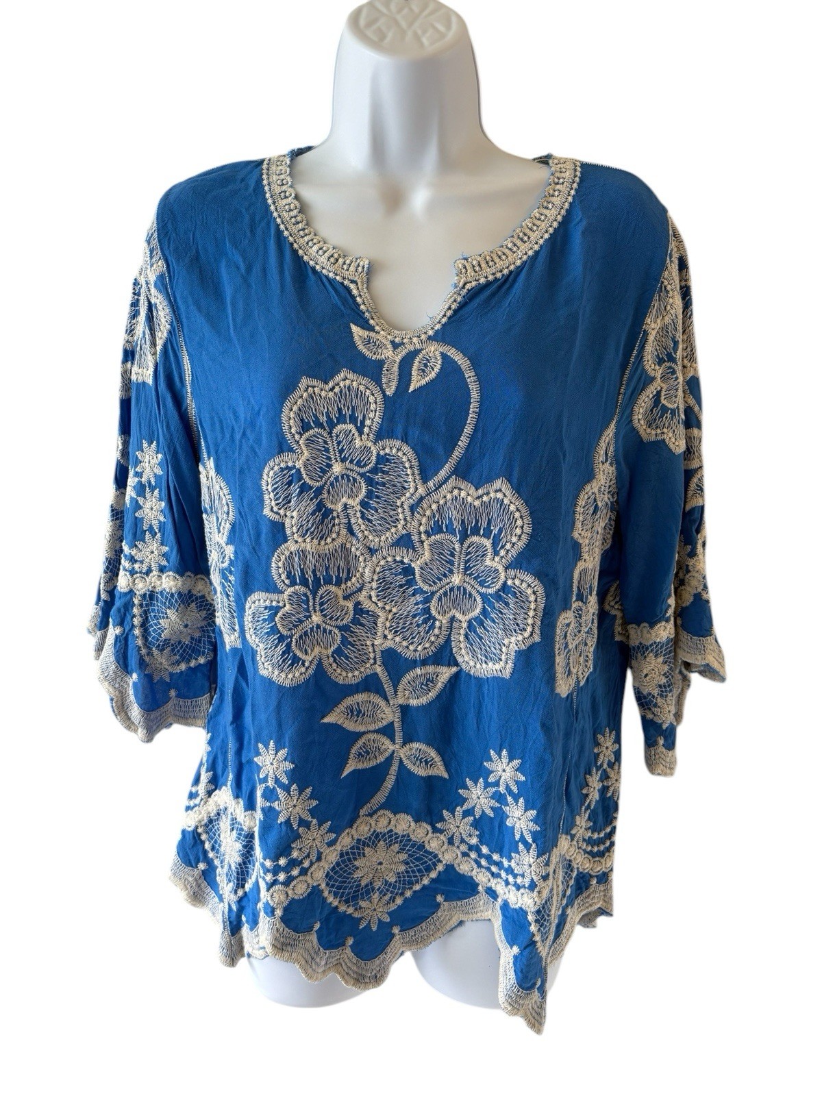Solitaire Top Womens Medium Blue Embroidered Boho Peasant Scoop Neck Popover