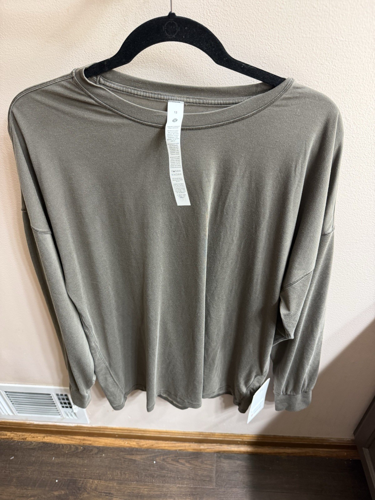 NWT Lululemon Easy Set Relaxed Long Sleeve Wash Size 12 In Color DWEM