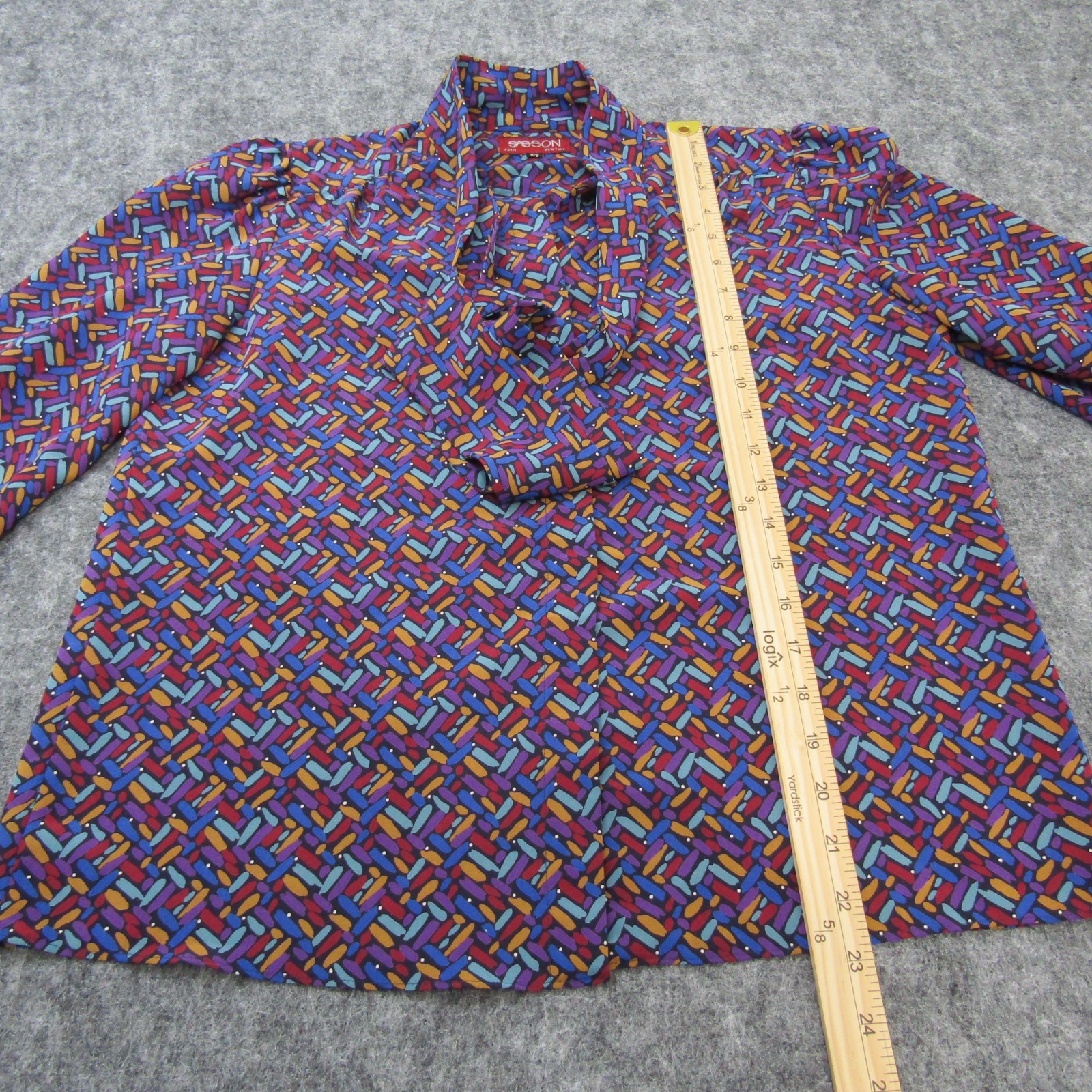 Sasson Shirt Top Blouse Button Up Mock Neck Tie Womens 8 Purple Geometric