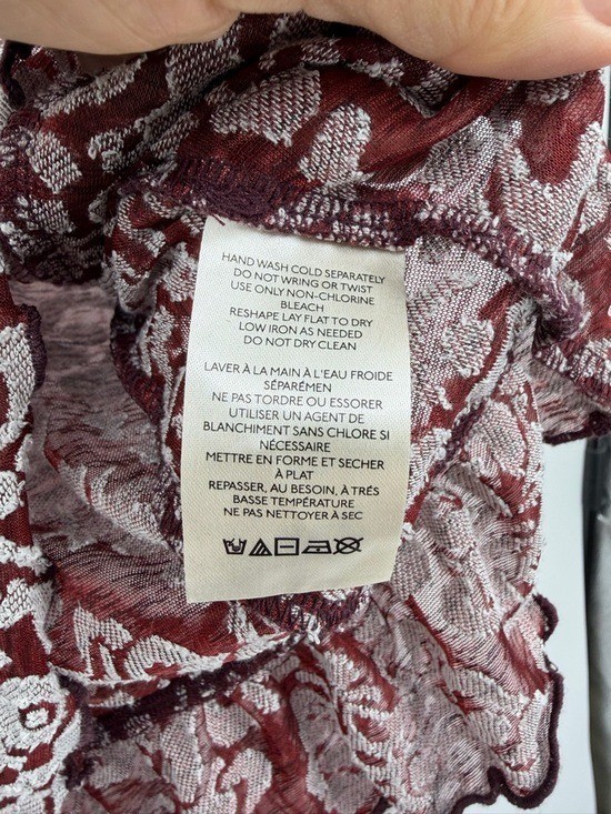 Anthropologie Burgundy Floral Pattern V-Neck Peplum Top long sleeves damask sz S
