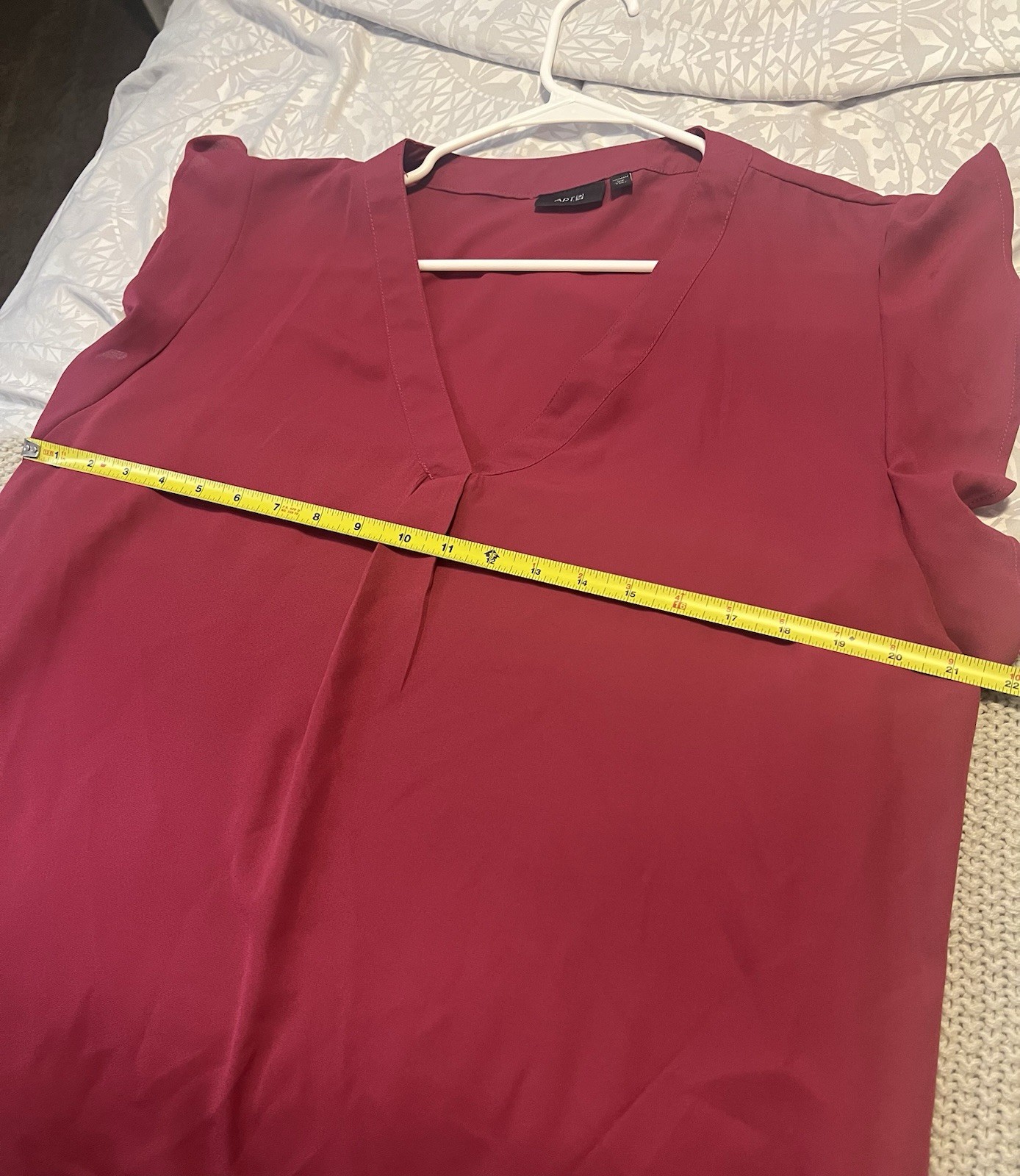 Apt 9 Magenta Blouse With V-Neck And Flutter Sleeves