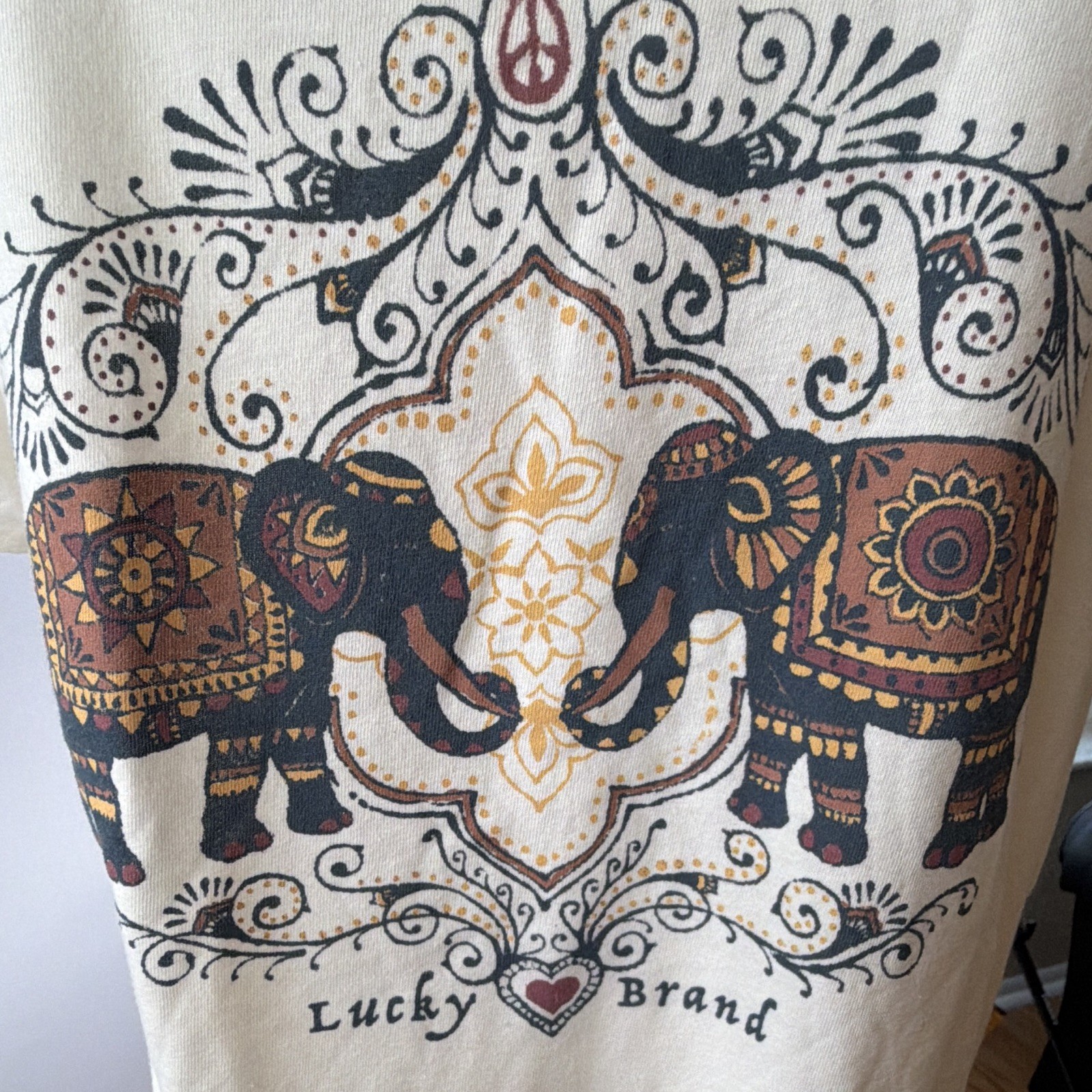 Lucky Brand Women’s 2XL Cream Elephant Graphic Scoop Neck Knit T-Shirt