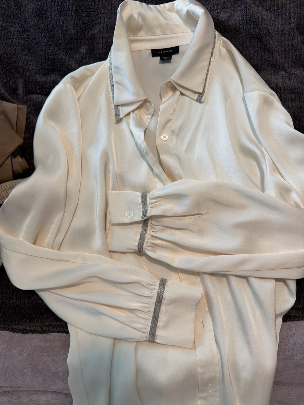 Halogen Women’s Ivory Satin Button-Down Blouse Collared Long Sleeve Size m