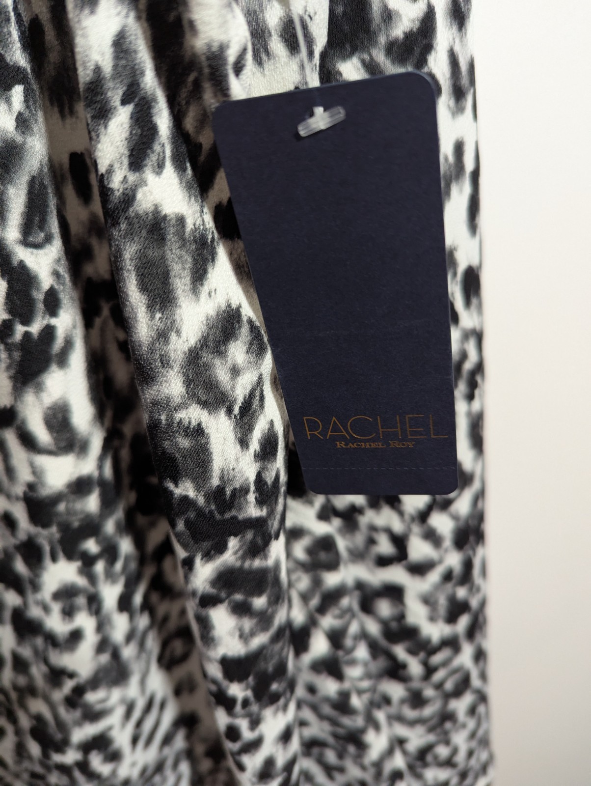 RACHEL Rachel Roy Women’s 3X Axel Leopard Long Sleeves Pullover Top