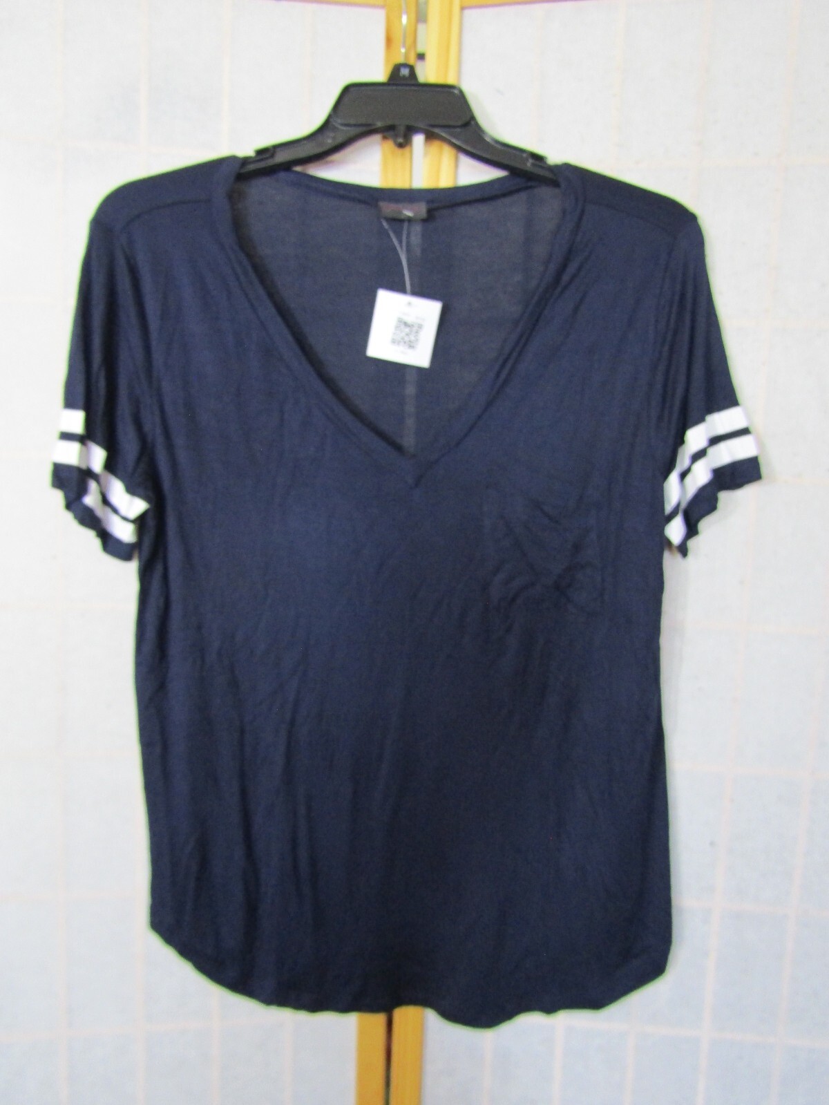 NWT Shiela Rose Blue w/White Stripe Sleeve Rayon/Spandex SS Top Women’s Size L