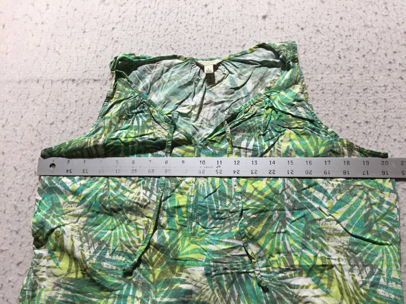 Sonoma Tank Top Womens L Large Green Yellow Hawaiian Sleeveless Tied V Neck