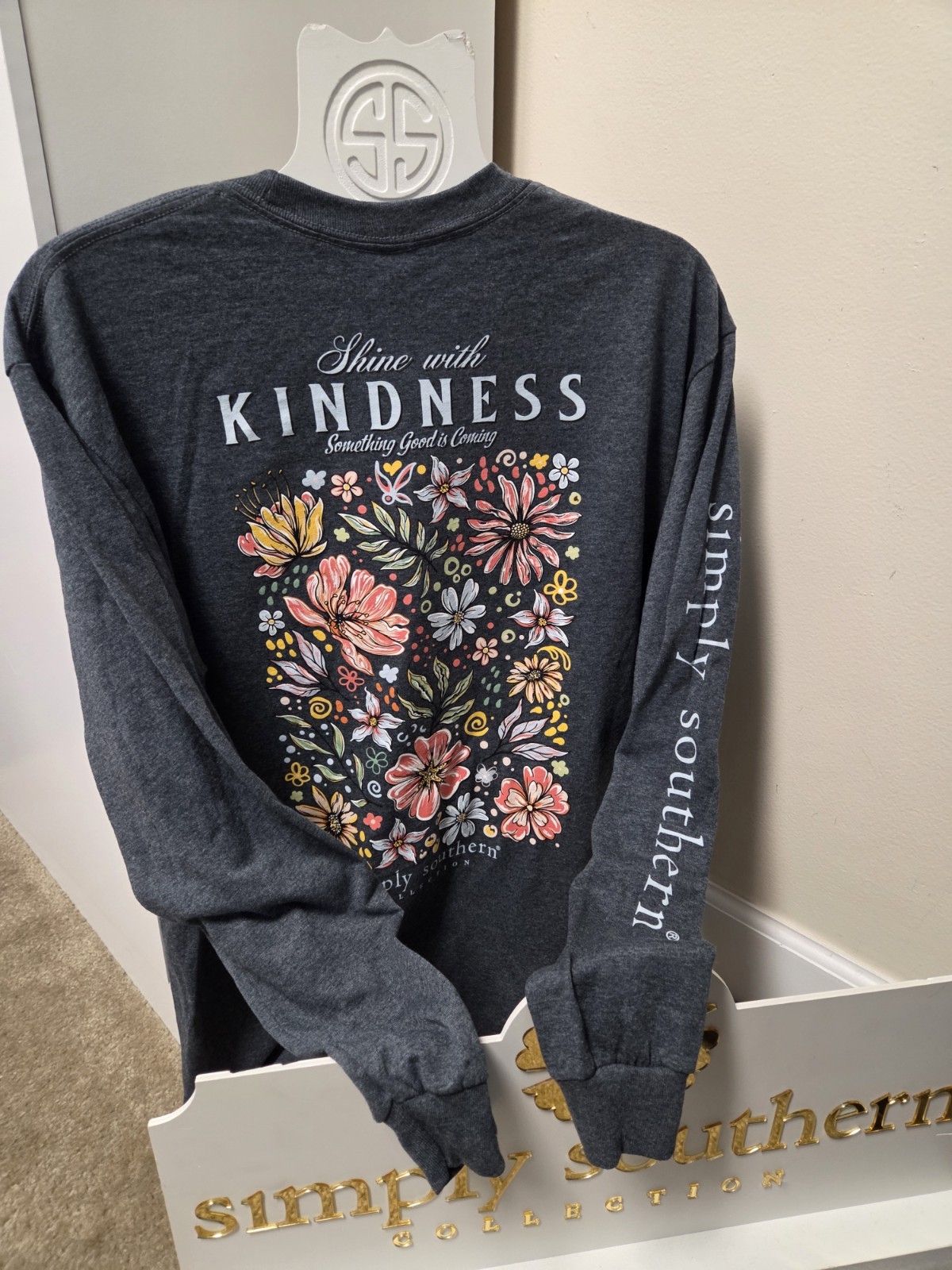 Simply Southern LARGE Long Sleeve “SHINE WITH KIND.. NEW W Tags closeout design