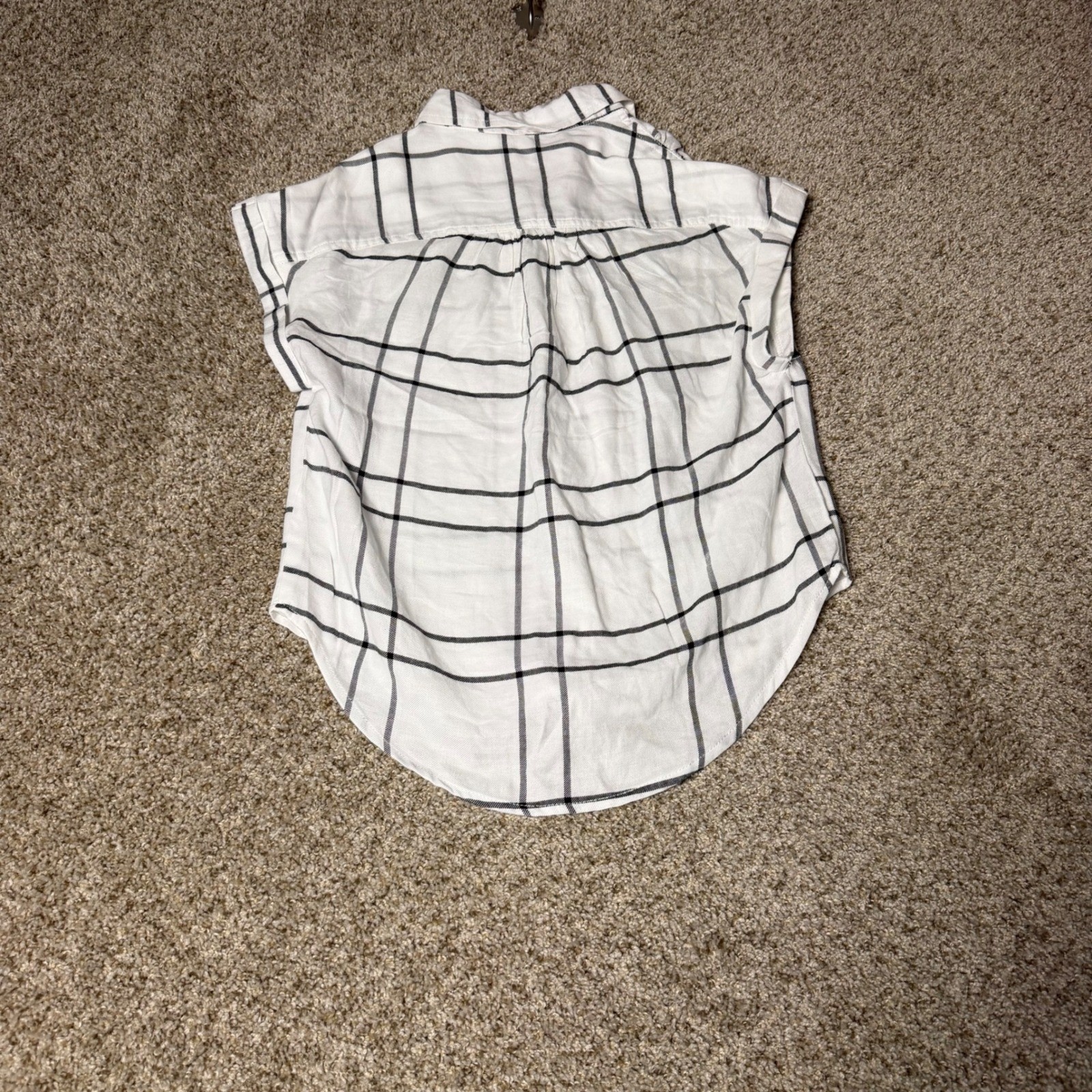 Japna Womens White Black Windowpane Plaid Short Sleeve Shirt Small NWT