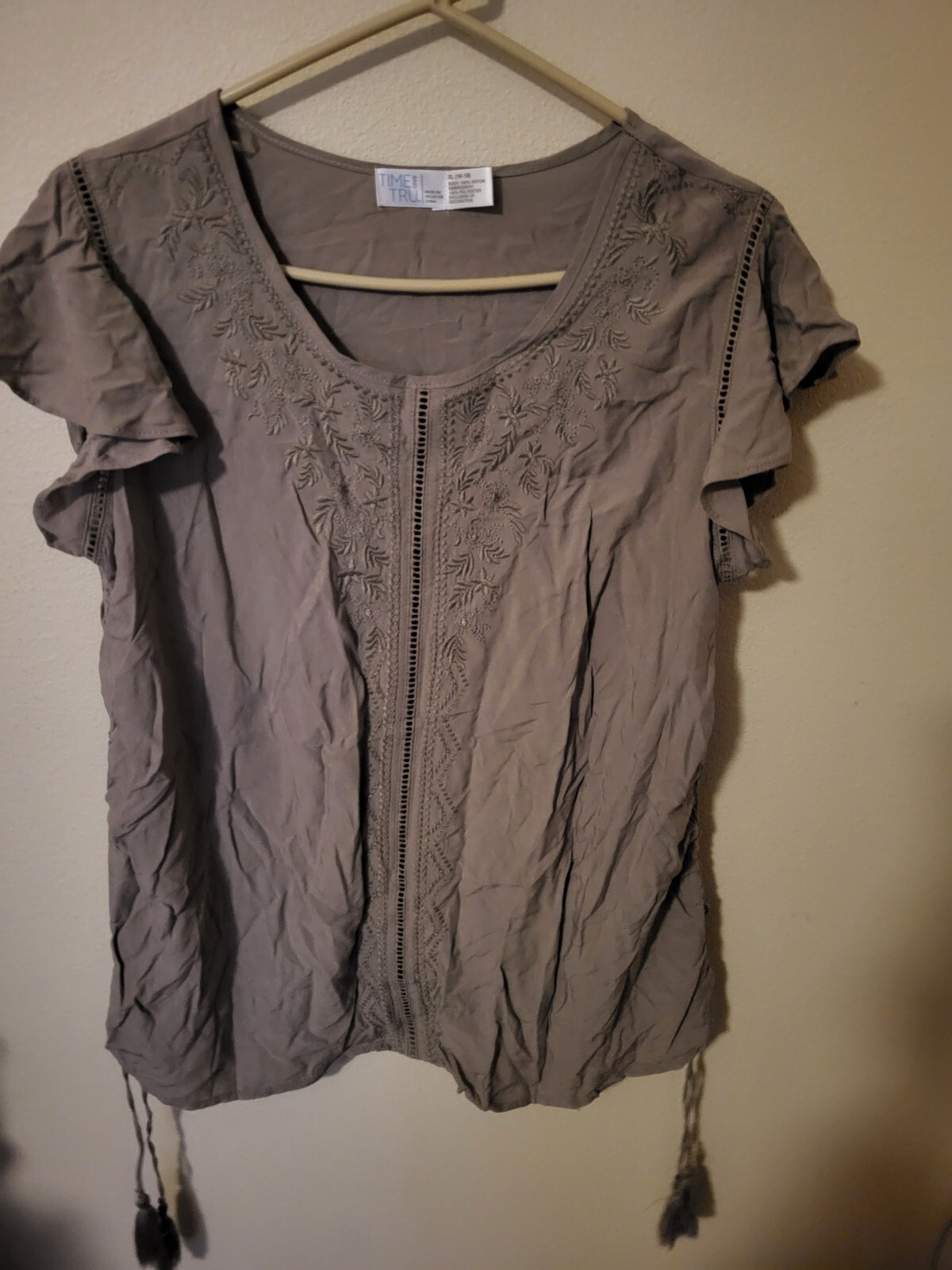 Time Tru Xl 16 18 Tan Embroidered Cap Ruffle Sleeve Cut Out Gathered Side…