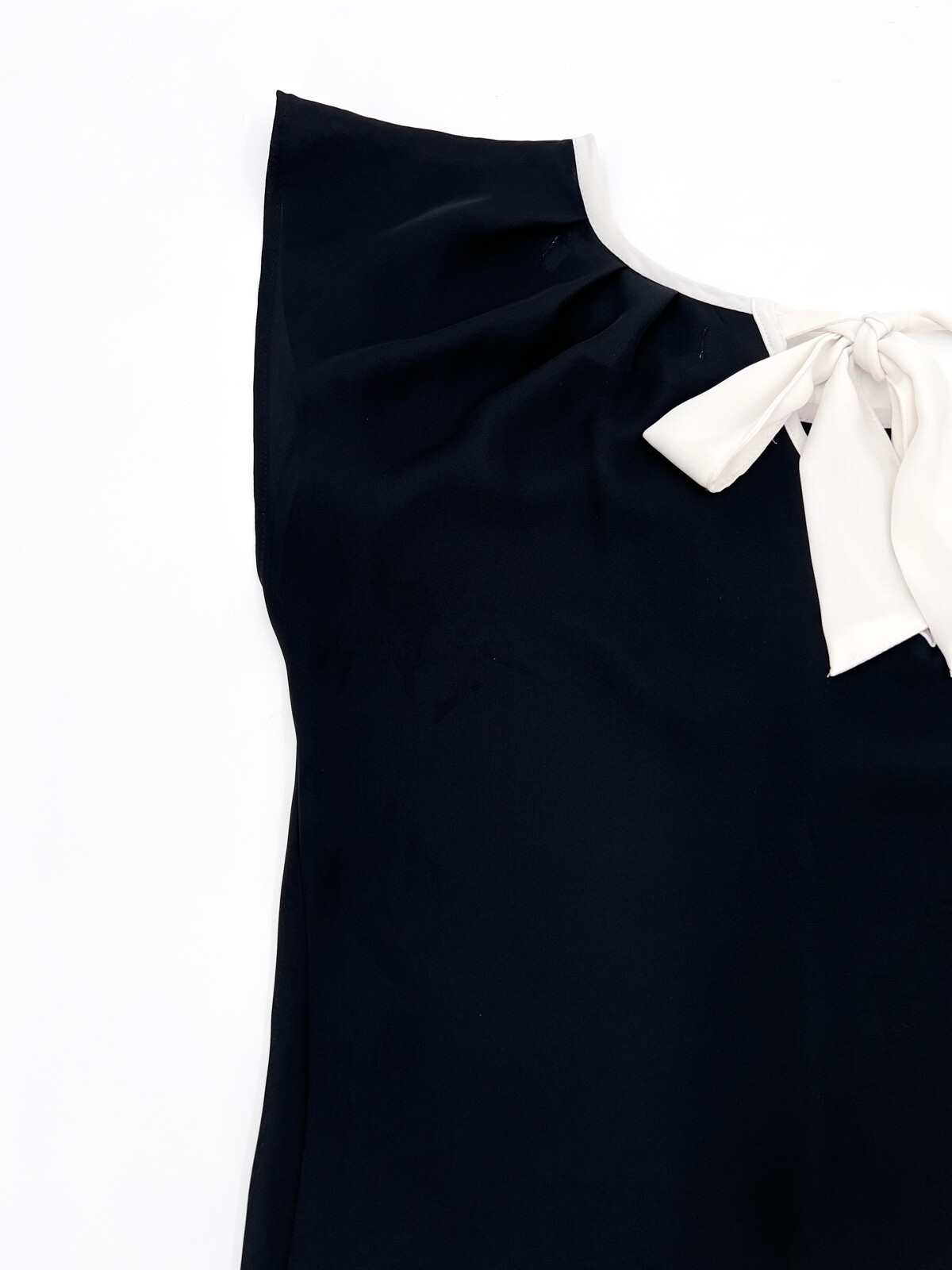 LC Lauren Conrad Shirt Womens Extra Small Black Bow Tie Short Sleeve Round Neck