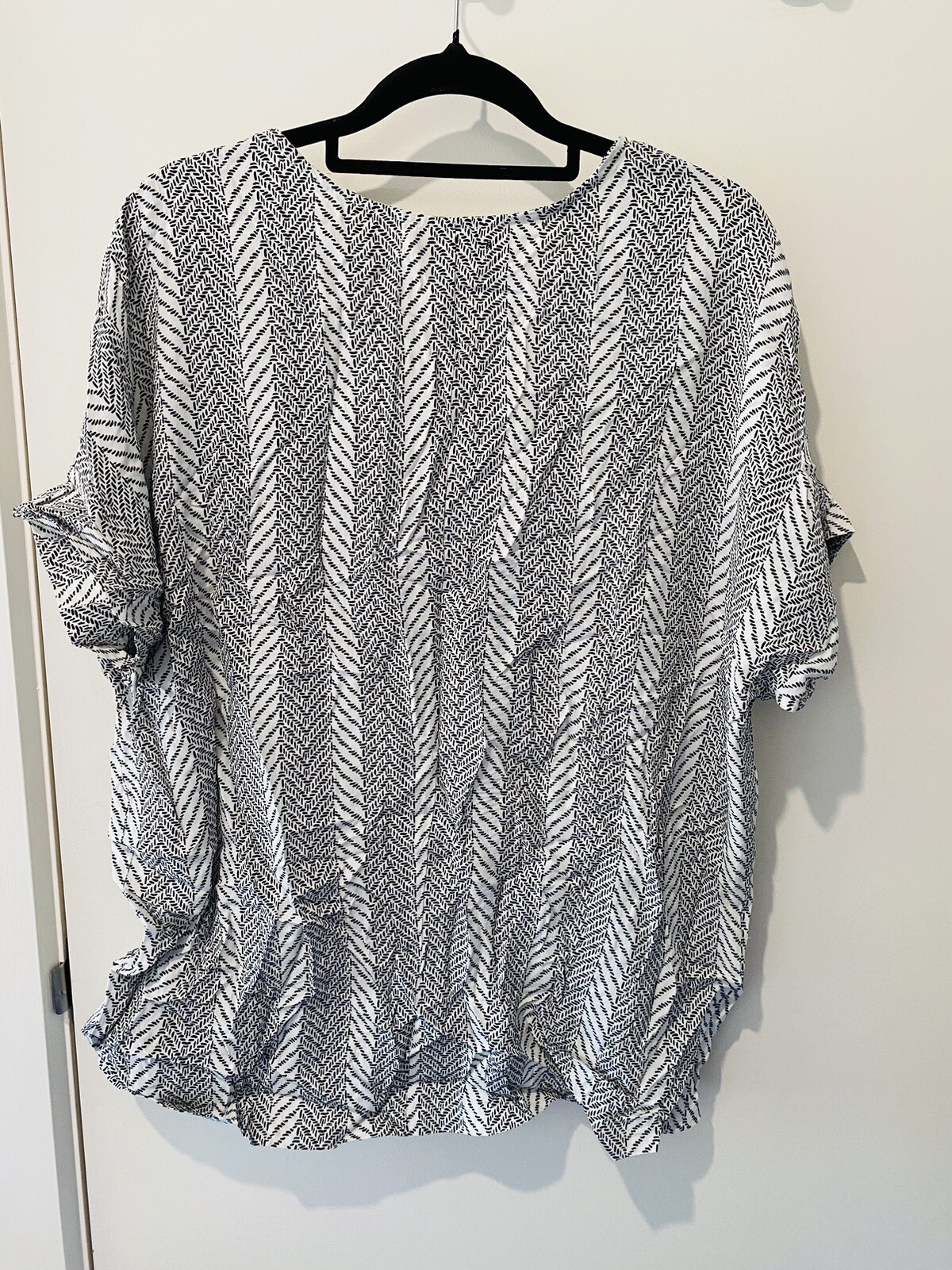 Caroline Morgan Size 8 10 Ladies Black White Blouse Short Sleeve