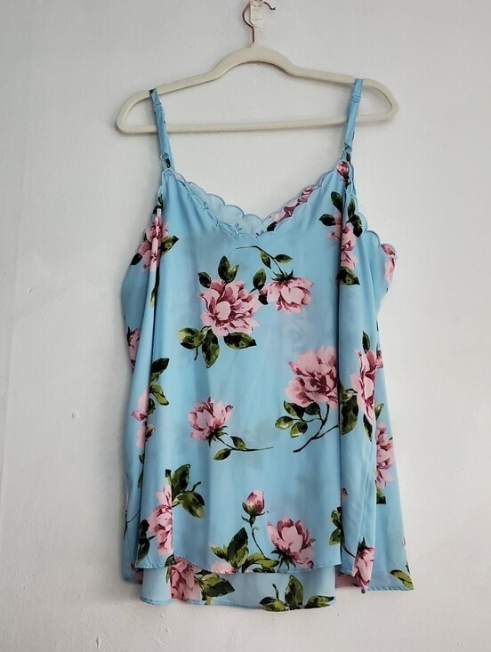 Torrid Sophie Georgette Embroidered Cami – Size 2
