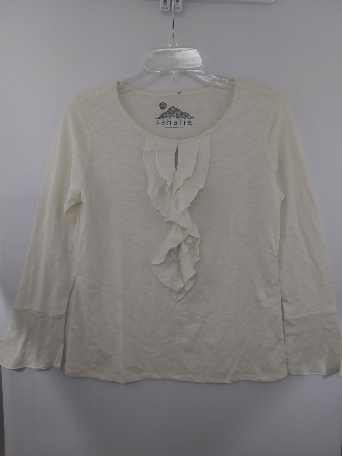 Sahalie Petites PM Ivory Long sleeve Ruffled Top NWOT