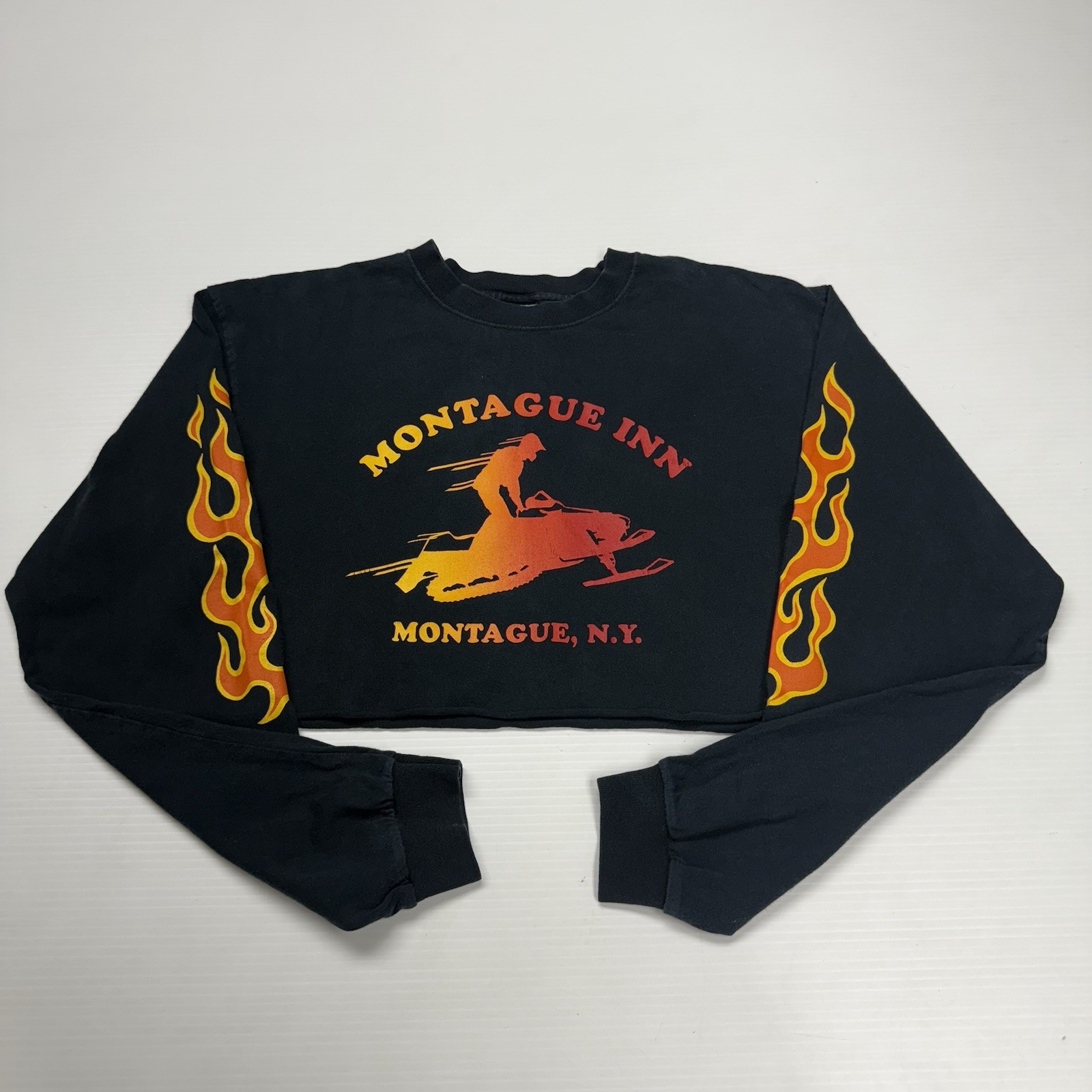 Vtg Anvil Snowmobile Flame Logo Montague Inn NY Womens Cropped Shirt L Black USA