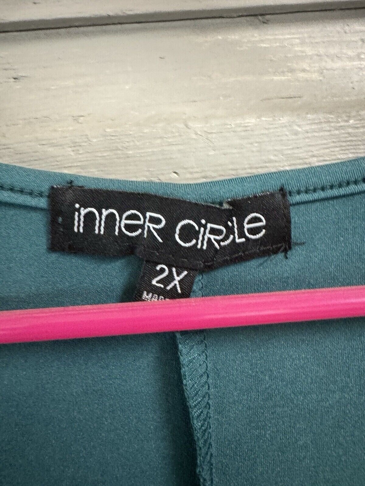 2 Inner Circle Women’s Shirt Red And Green 2X