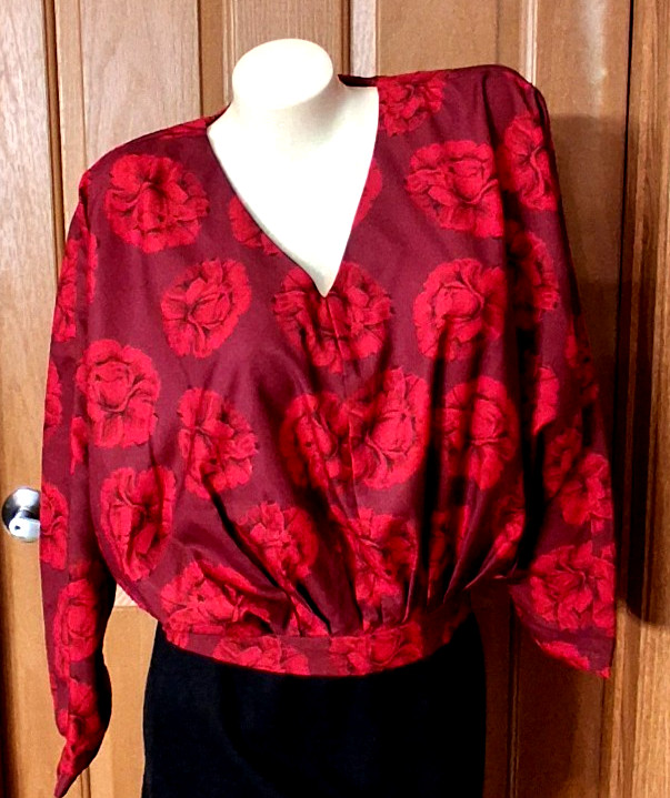 Vero Moda Red Blouse Roses V Neck Pleated Front Elastic Waist Long Sleeve Size M
