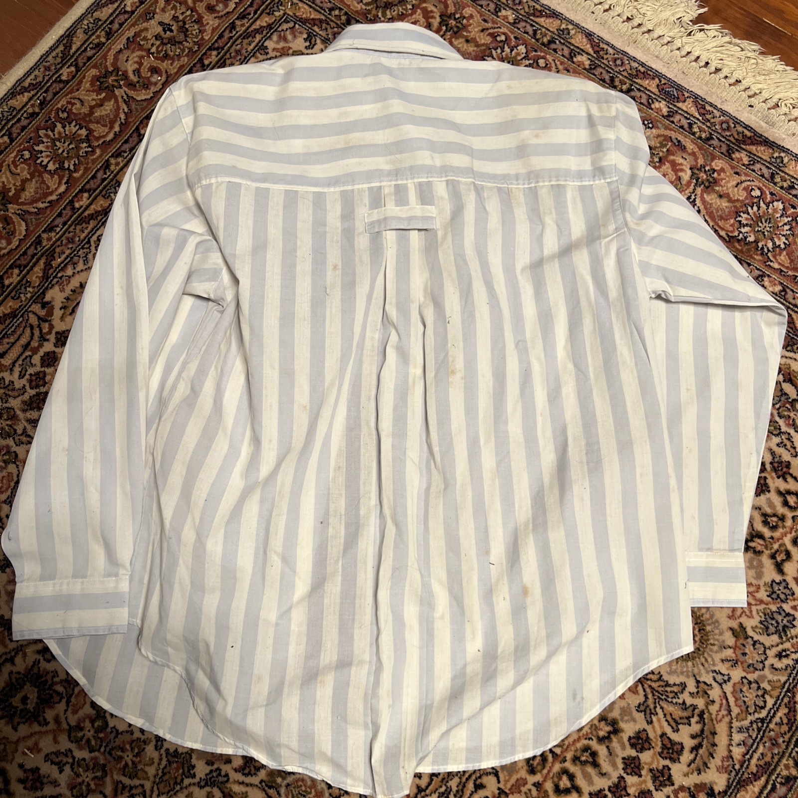 “SALE” Women Crisp L Sleeve Shirt Size M Bust 44, Gray/White chalk Stripe
