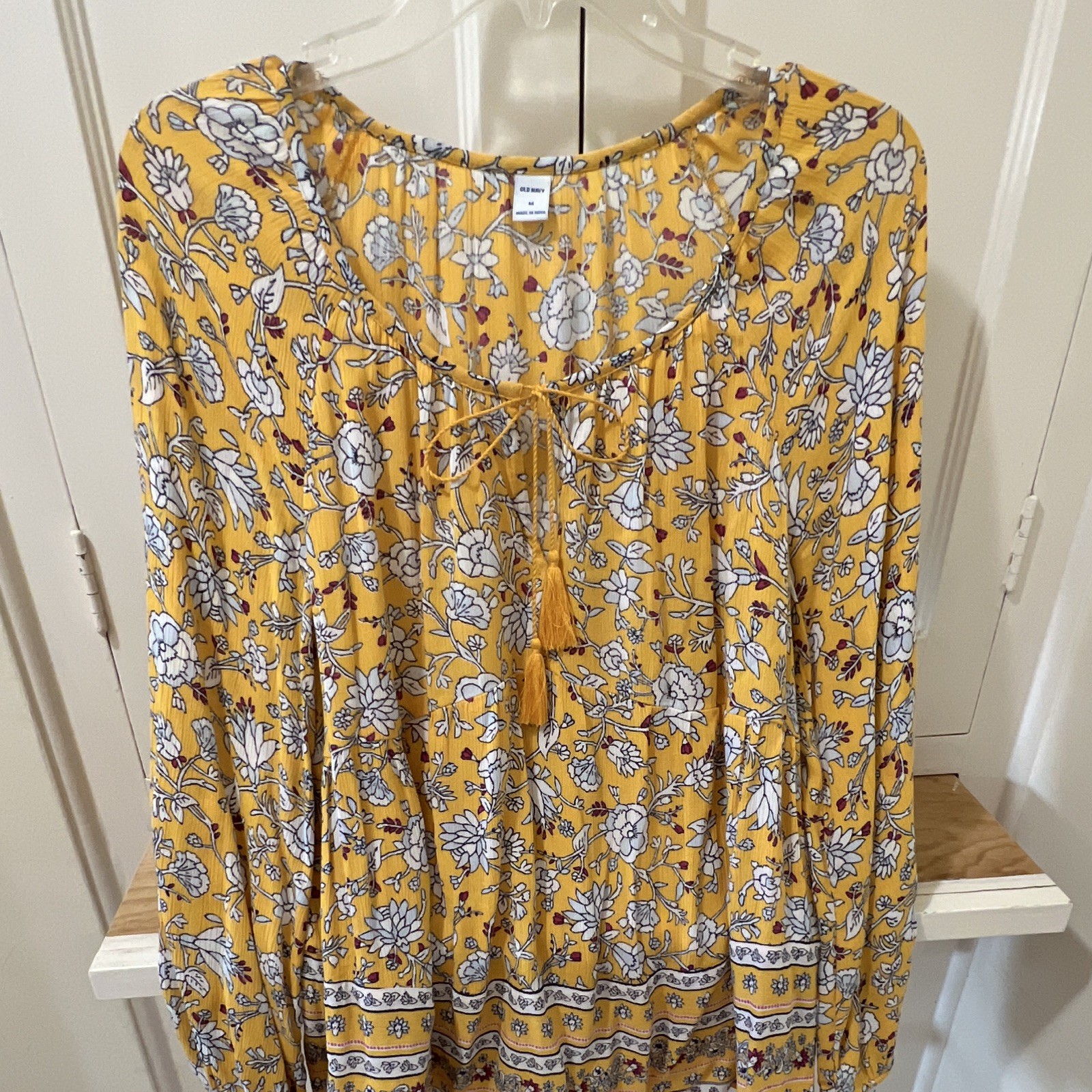 Old Navy Yellow White Floral V-Neck Long Sleeve Pullover Tassel Tie Blouse M