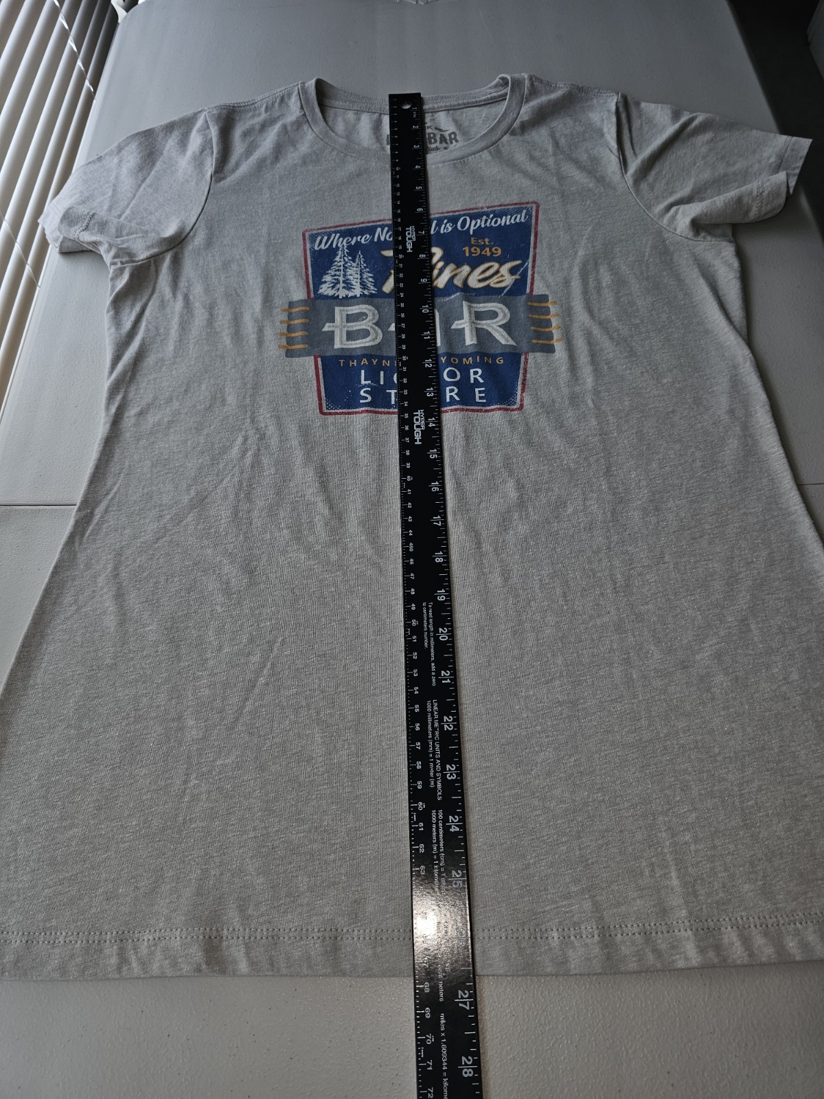 Pines Bar Thayne Wyoming Dive Bar Xl Womens Gray Graphic Logo Short Sleeve Tee