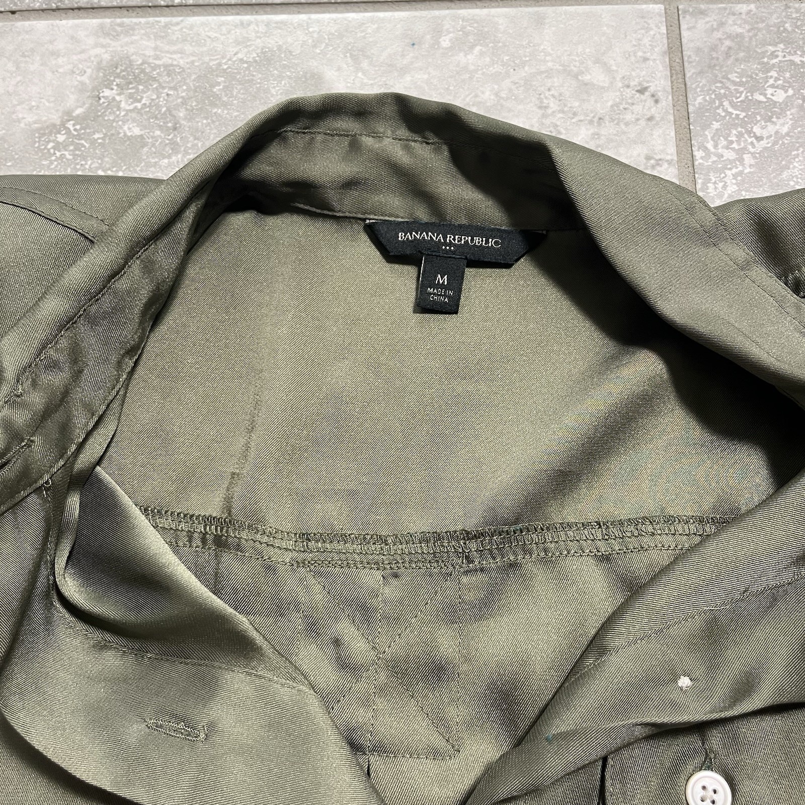 Banana Republic Double Pocket Satin Button Shirt Blouse Olive Green Career New M
