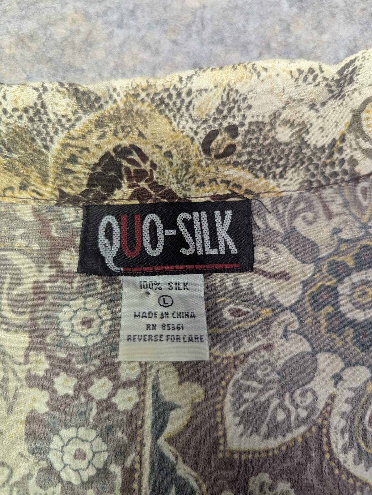 Vintage Quo Silk Large Button Down Brown Tan Pattern Western