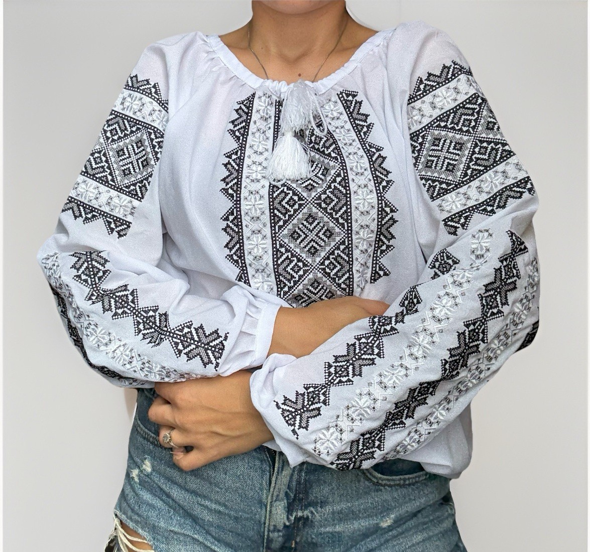 Vyshyvanka Traditional Embroidered Ukrainian Shirt Ethnic White Size S,M,L,XL