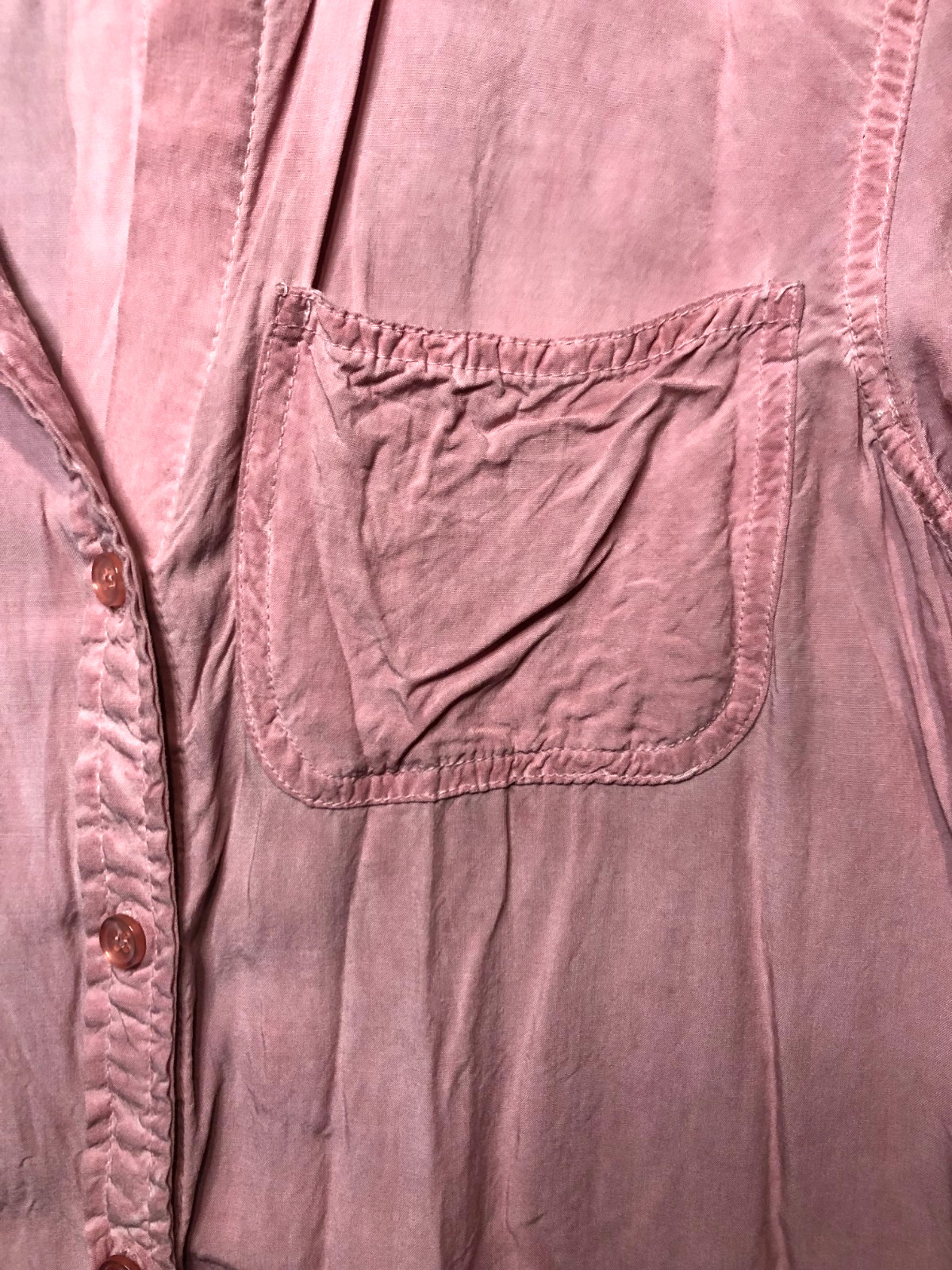 Relaxed California-Chic Womens Sandwashed Velvety Button-Down Pink Blouse Small