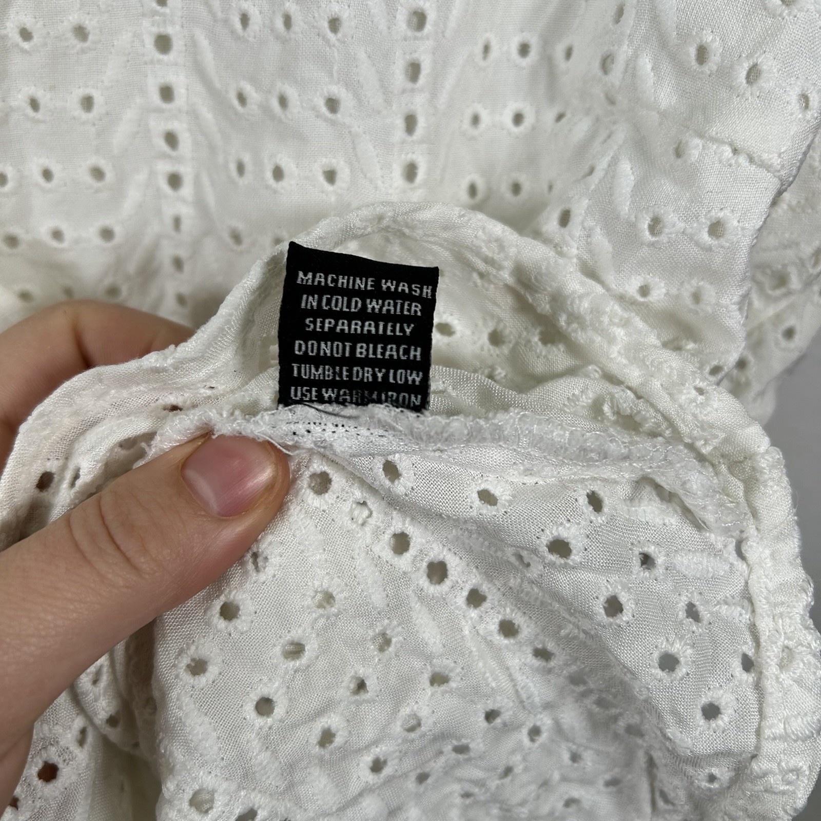 Style Envy Medium White Eyelet Wrap Boho Beach Cottagecore Feminine Peasant