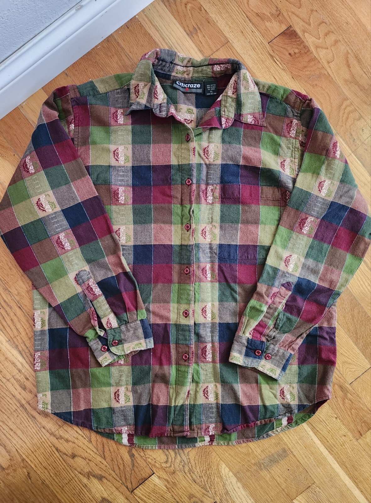 Citicraze Women’s Button Up Long Sleeve Plaid W/ Paisley Detail Size XL