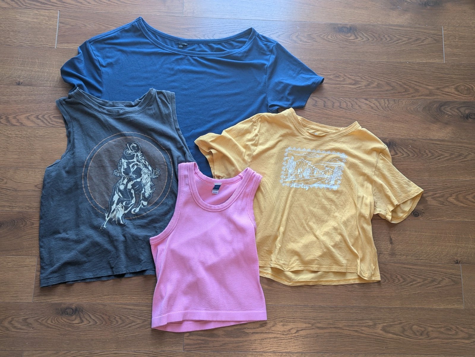 Lot Of 4 Women’s Tees And Tanks Various Brands And Colors