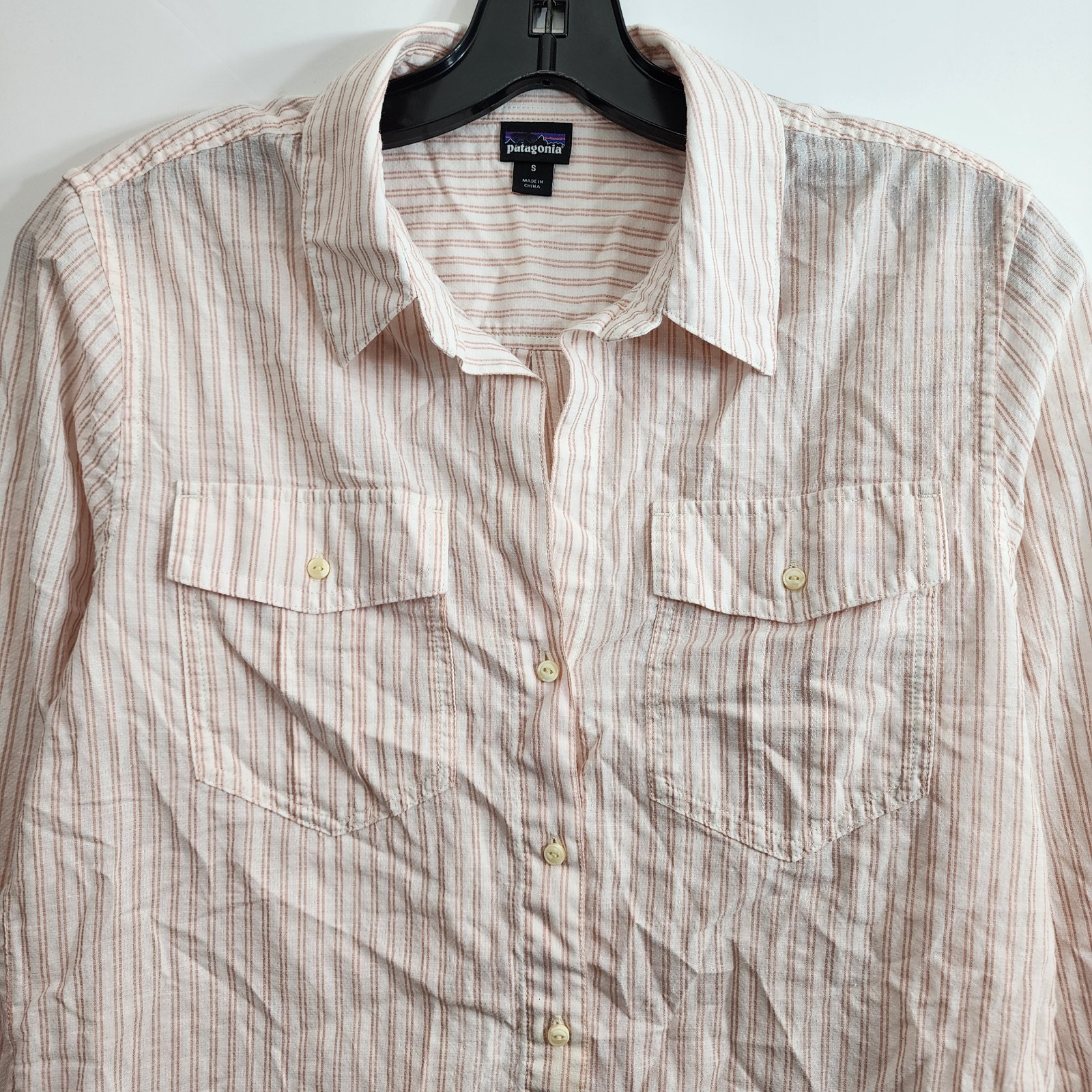 PATAGONIA Shirt Womens Small Ivory Striped Casual Button Down Preppy Outdoor
