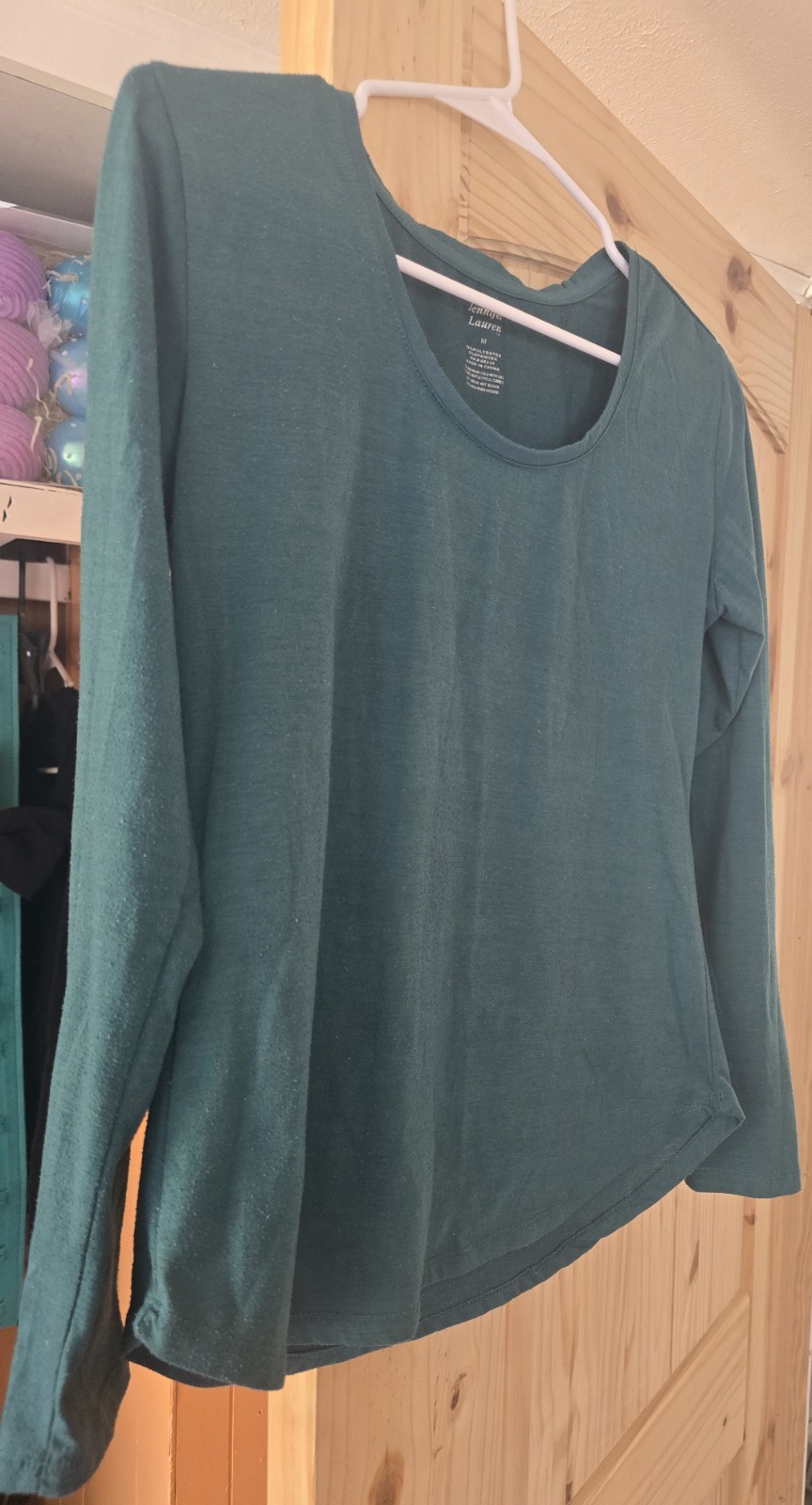 Jennifer Lauren size medium- Green Long Sleeve Top, Used Good Condition