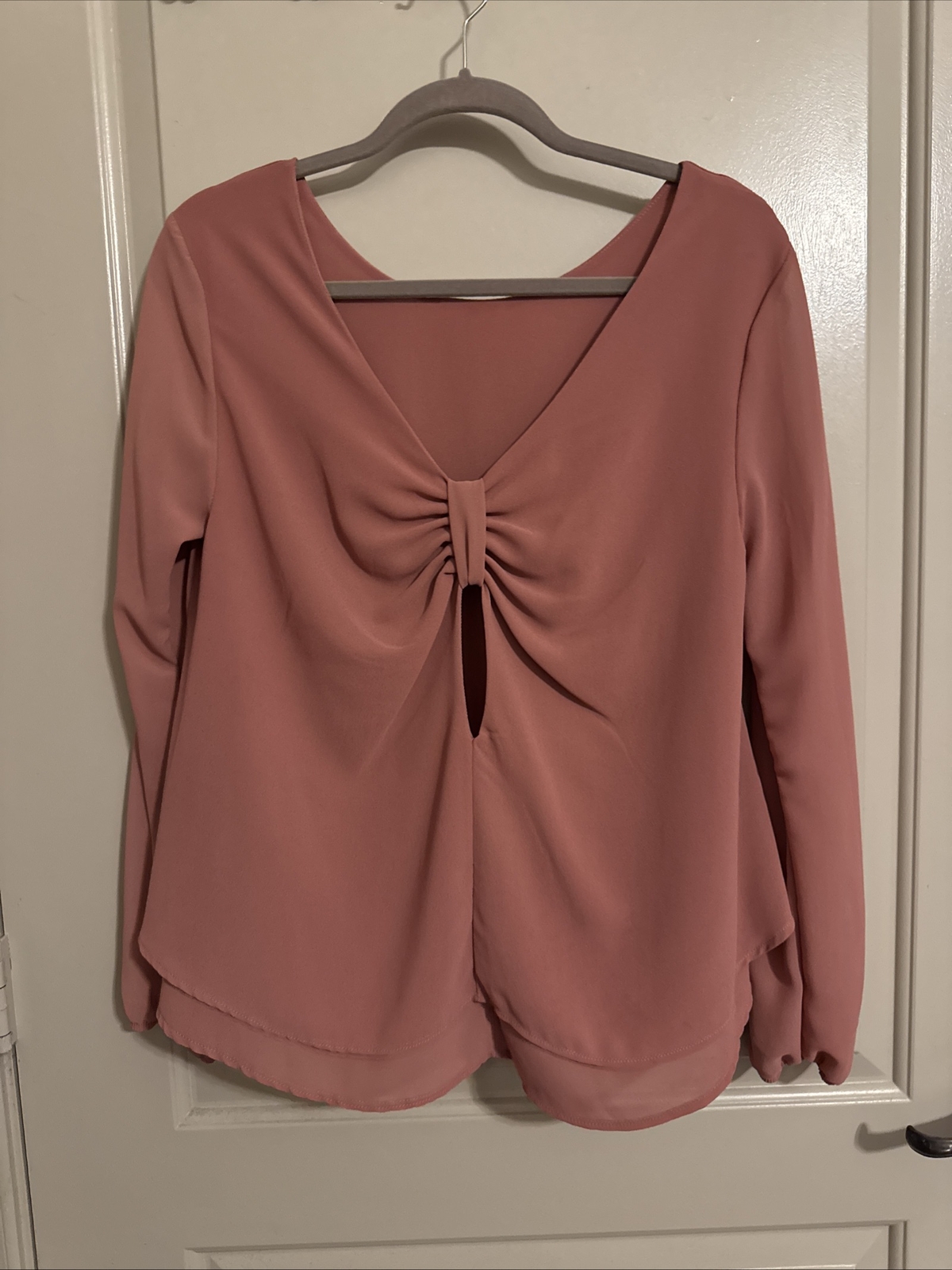 Jella C Tunic Keyhole Flowy Blouse Size Medium Nude/Blush Color