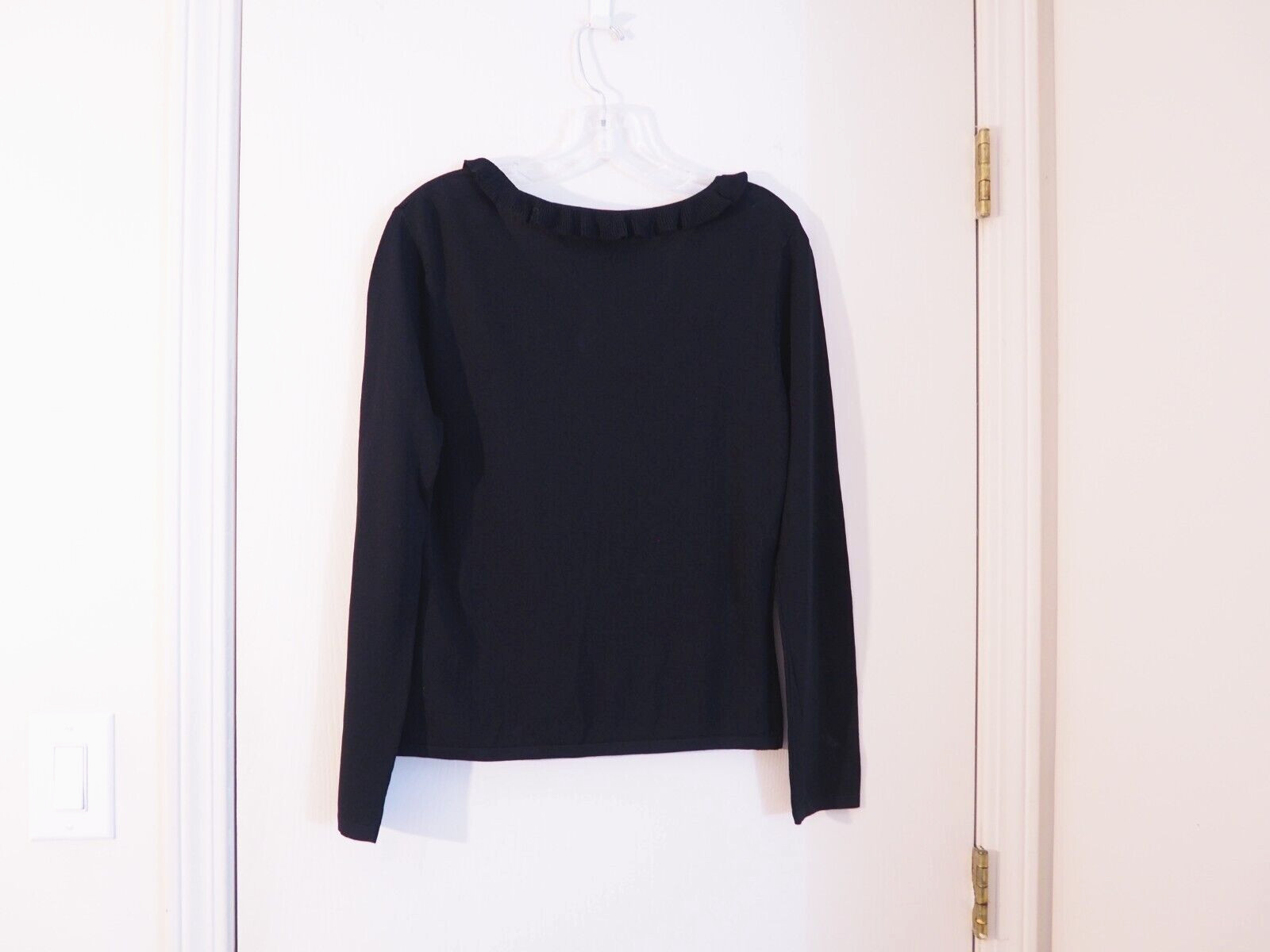 GLORIA VANDERBILT Black Rayon/Nylon V-Neck Ruffled Long Sleeve Knit Top Size M
