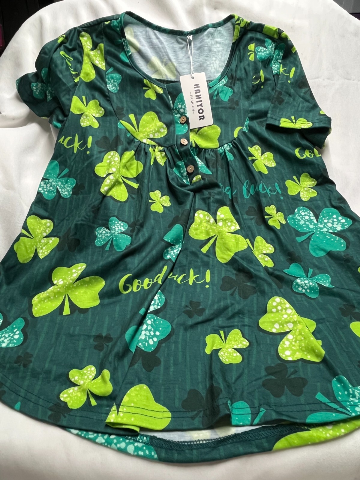 Lot 4772- Women’s Shamrock Green Tee- Size L