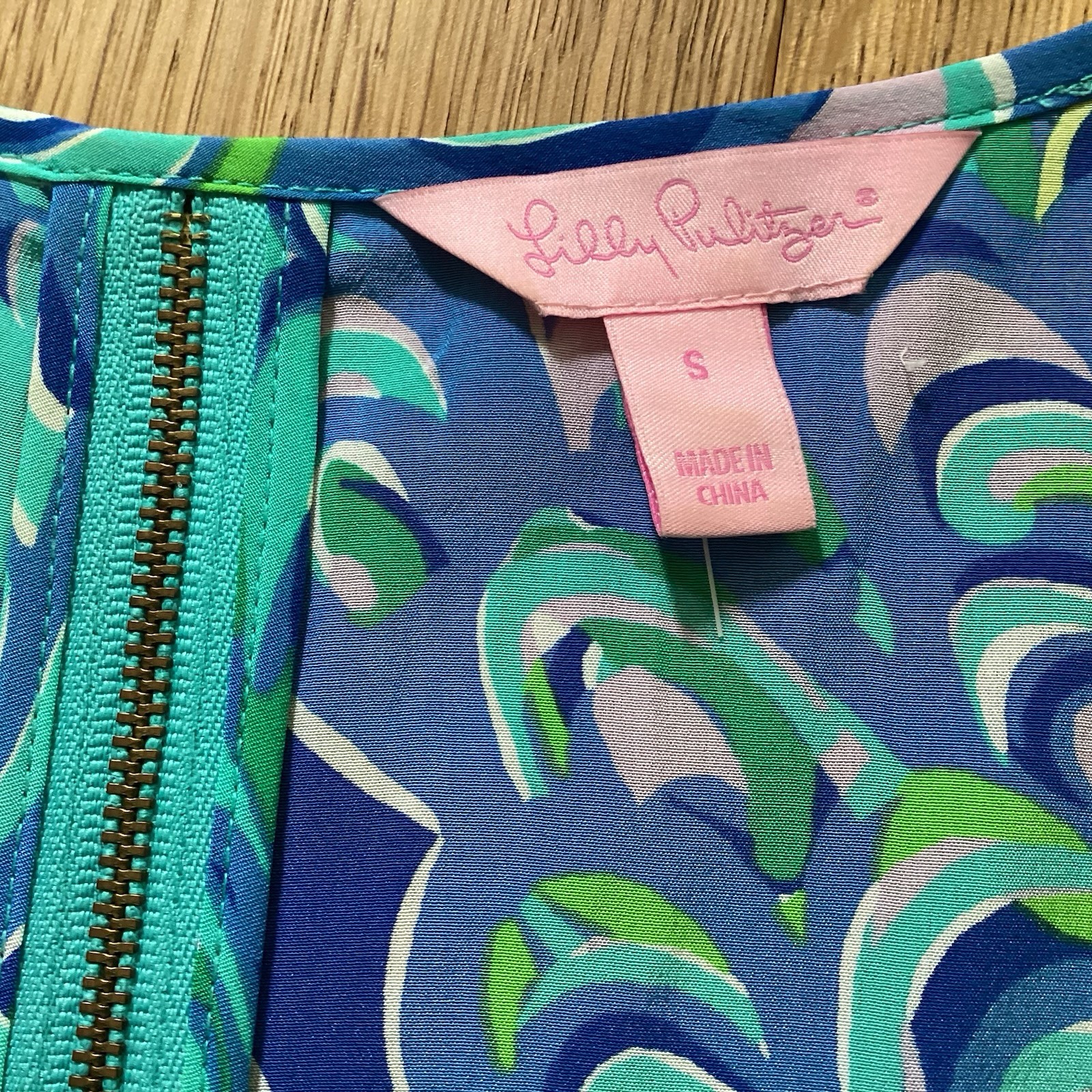 Lilly Pulitzer Women Aerial Silk Top Sea Blue Lagoon SMALL Sleeveless Back Zip