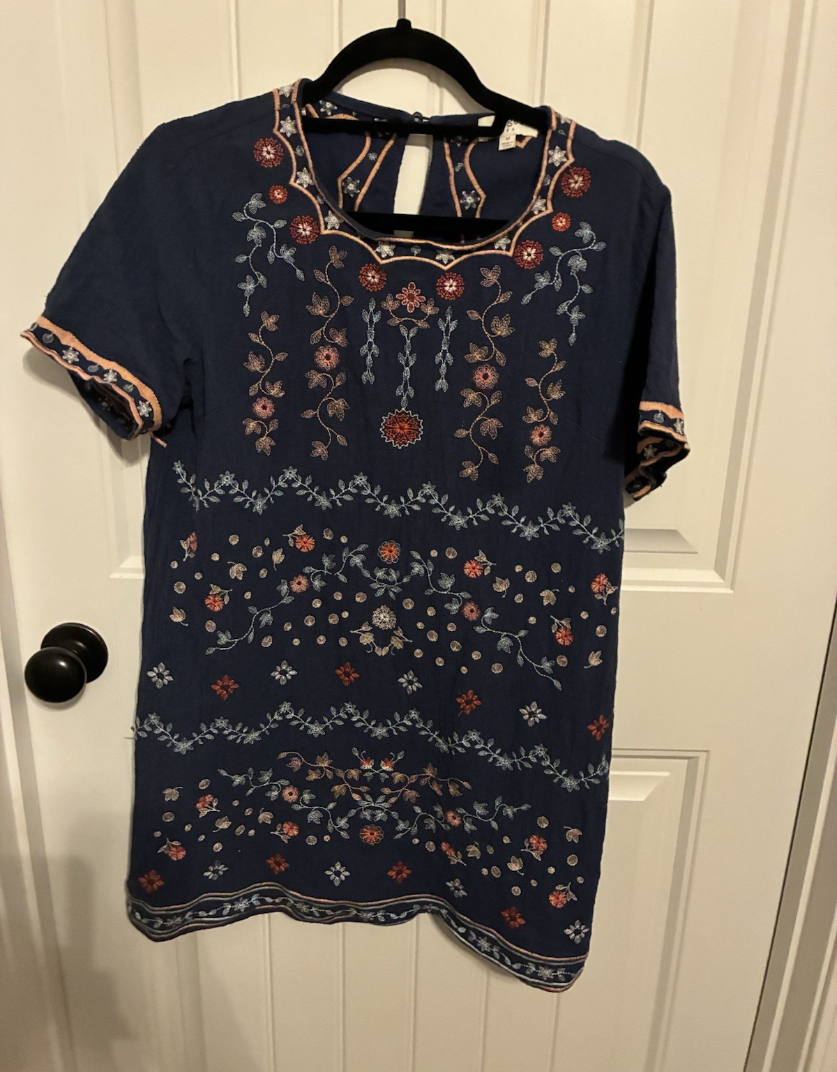 UMGEE Women’s Blue Floral Embroidered Short Sleeve Pullover Top M