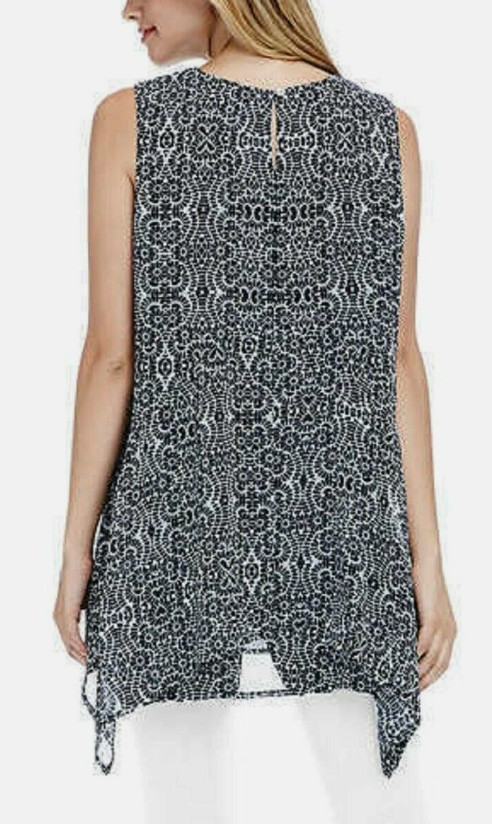 Fever black and white graphic print sleeveless blouse MEDUIM NWOT