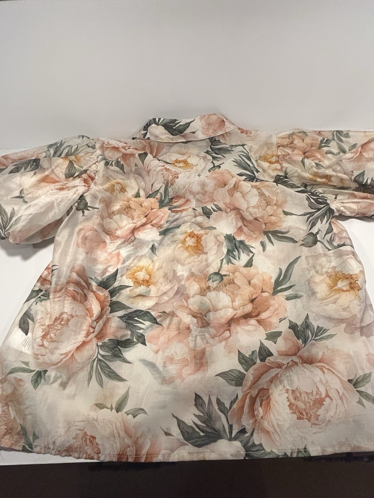 NWT Bailey 44 Womens Medium Floral Puff Sleeve Button Front Blouse Peony Print
