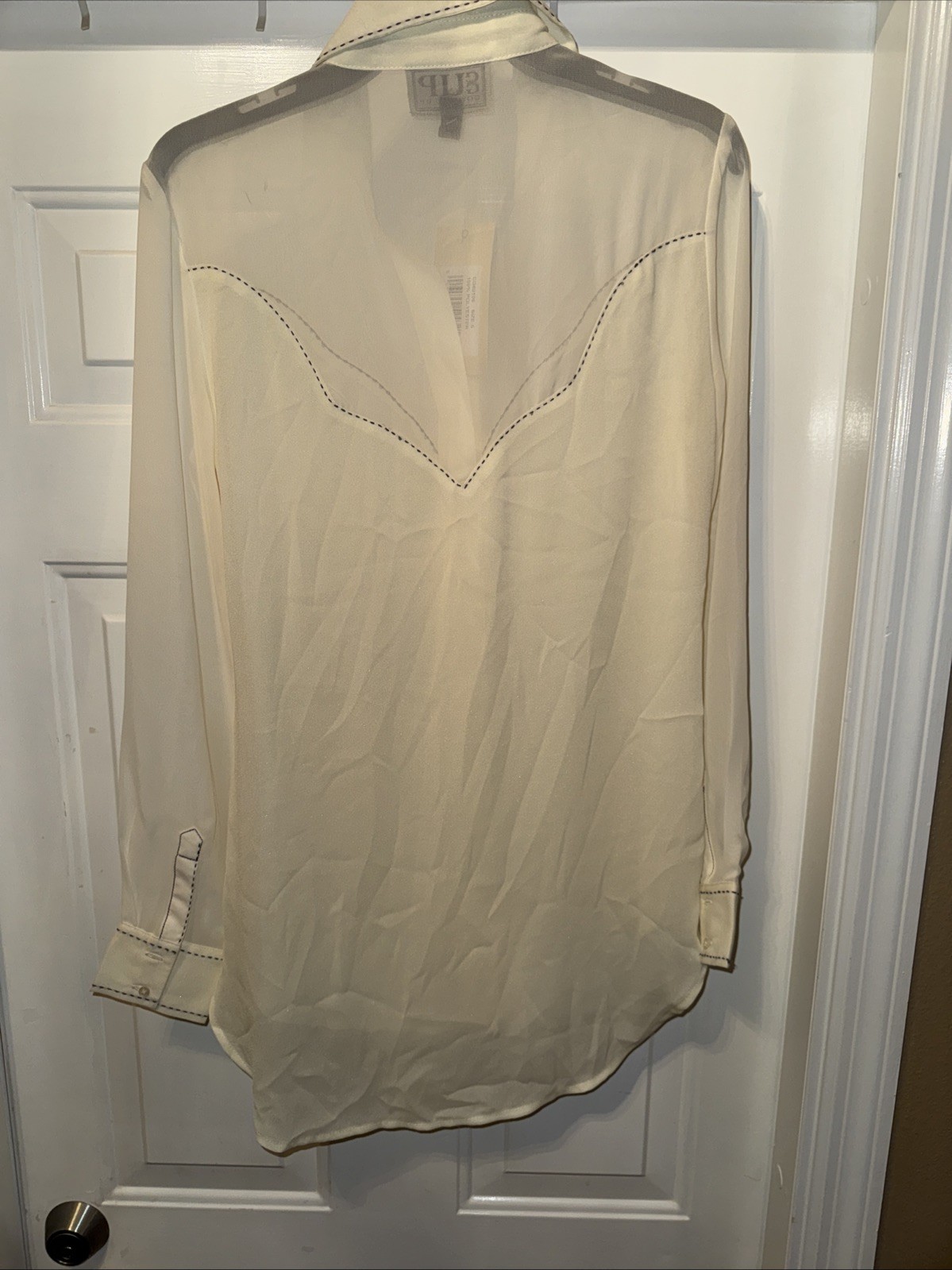 NWT Cowgirl Up Women’s Polyester Long-Sleeve Cream Classy Blouse Size S
