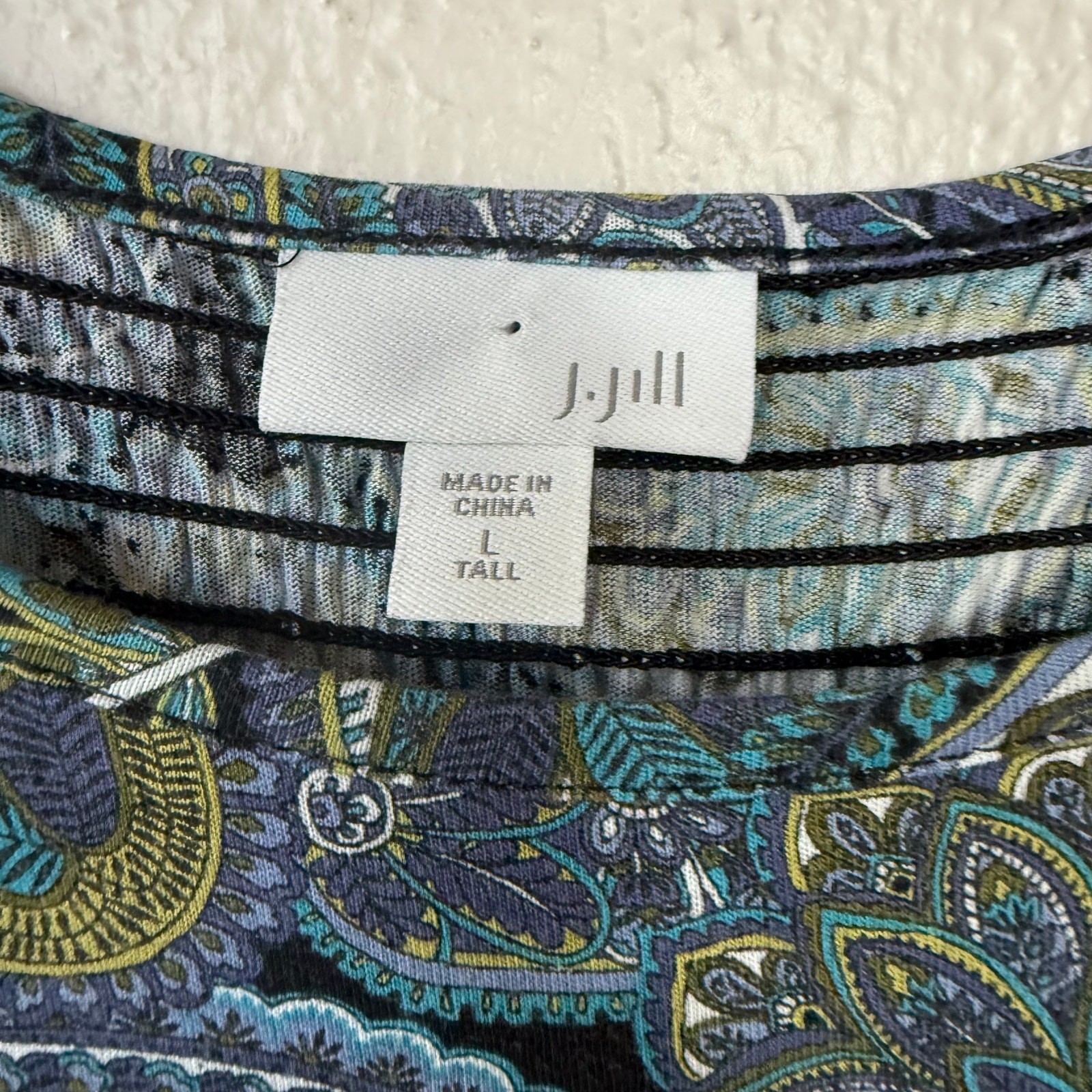 J. Jill paisley print tunic top in a cotton blend knit fabric size L.