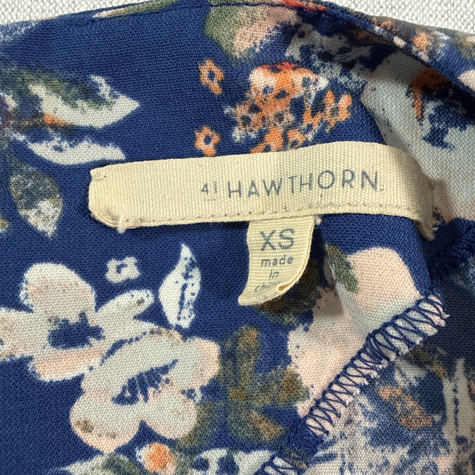 41 Hawthorne Scalloped Cap Sleeve Blouse Xs Womens Blue Floral V Neck Key Hole